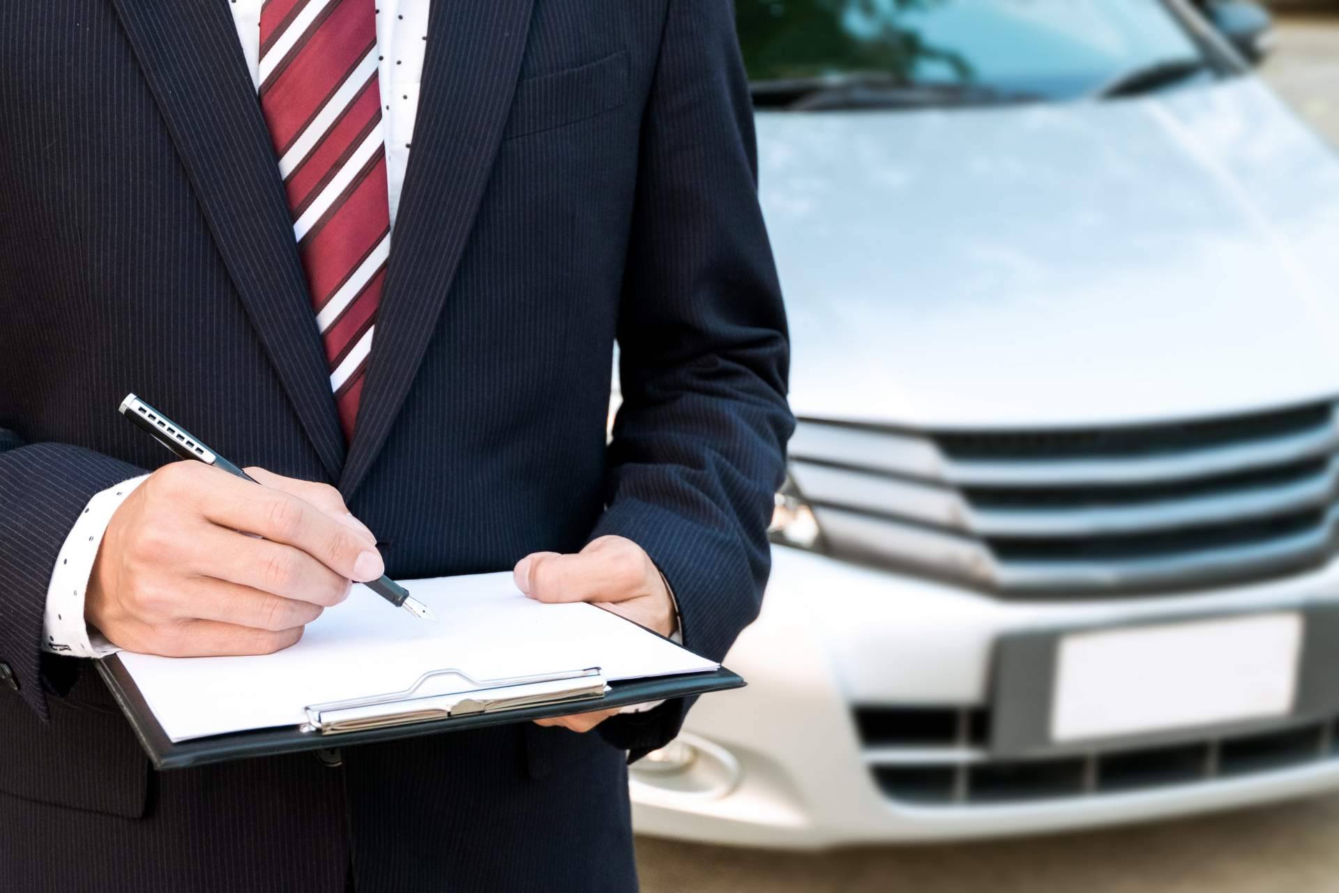 Los servicios de recogida gratuitos y la gestión para dar de baja un coche de Compramos Tu Siniestro
