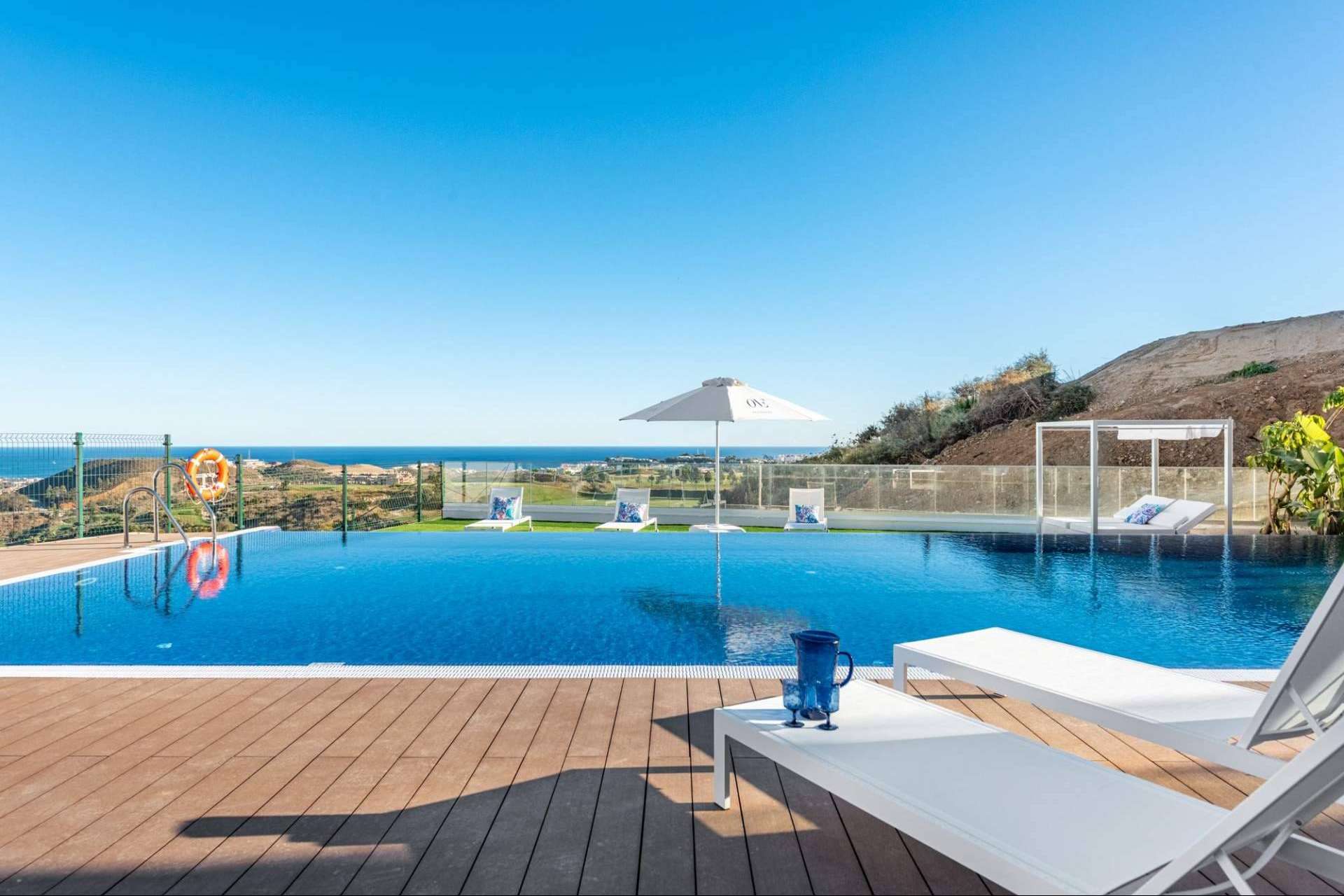 El departamento de promoción y obra nueva de LV Real Estate & Architecture asesora para adquirir inmuebles en la Costa del Sol