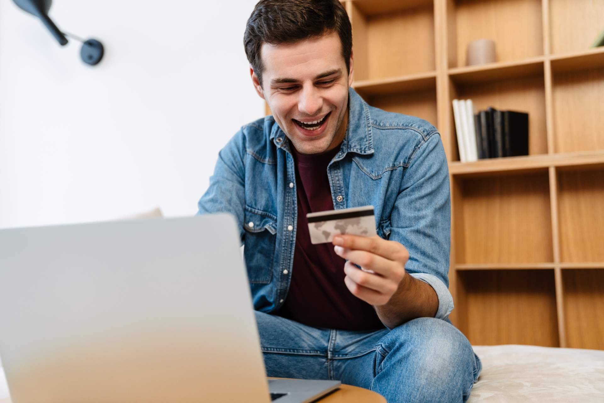 Seguir las rebajas 2022 a través del blog de referencia, SuperChollos