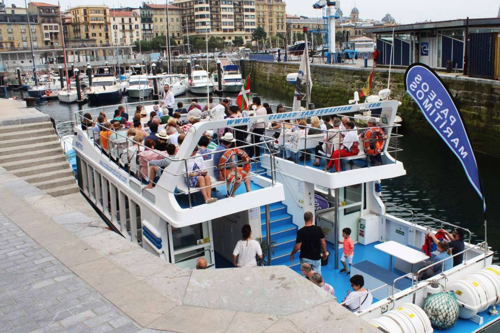 Ciudad San Sebastián, alquiler en exclusiva para visitar la costa guipuzcoana