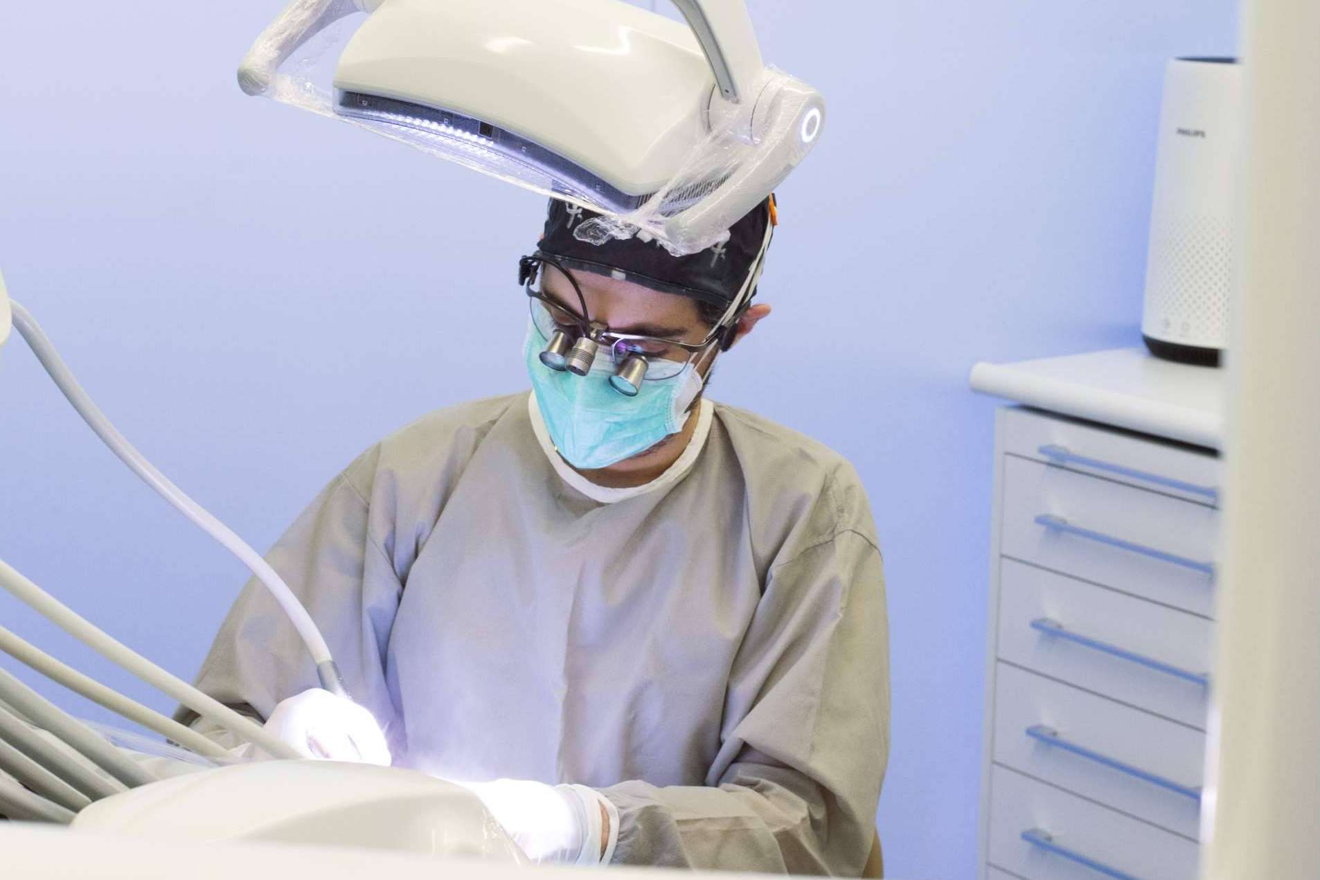 Los implantes dentales permiten recuperar la sonrisa