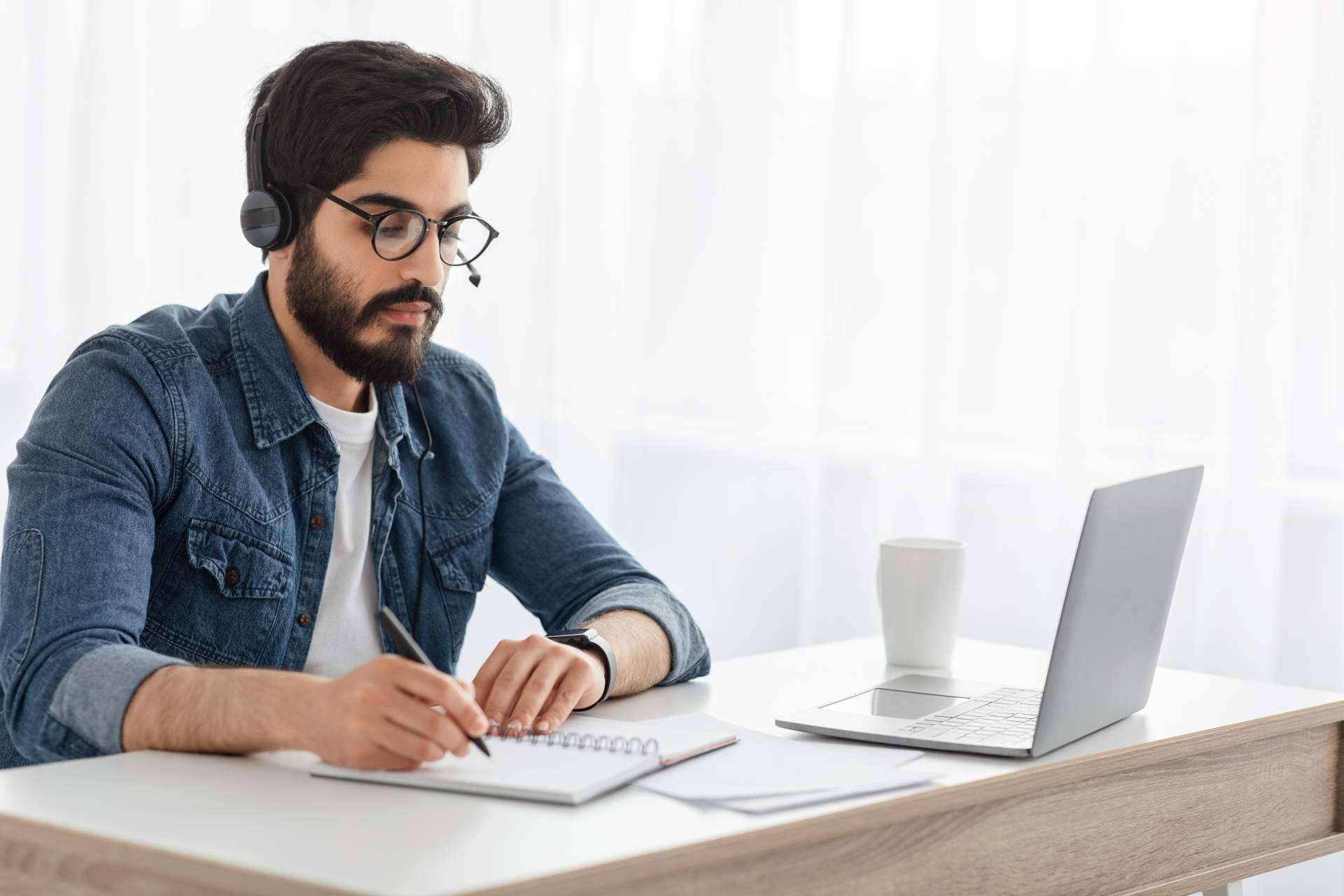 ¿Cómo escoger una academia para aprender árabe online? Academia Árabe