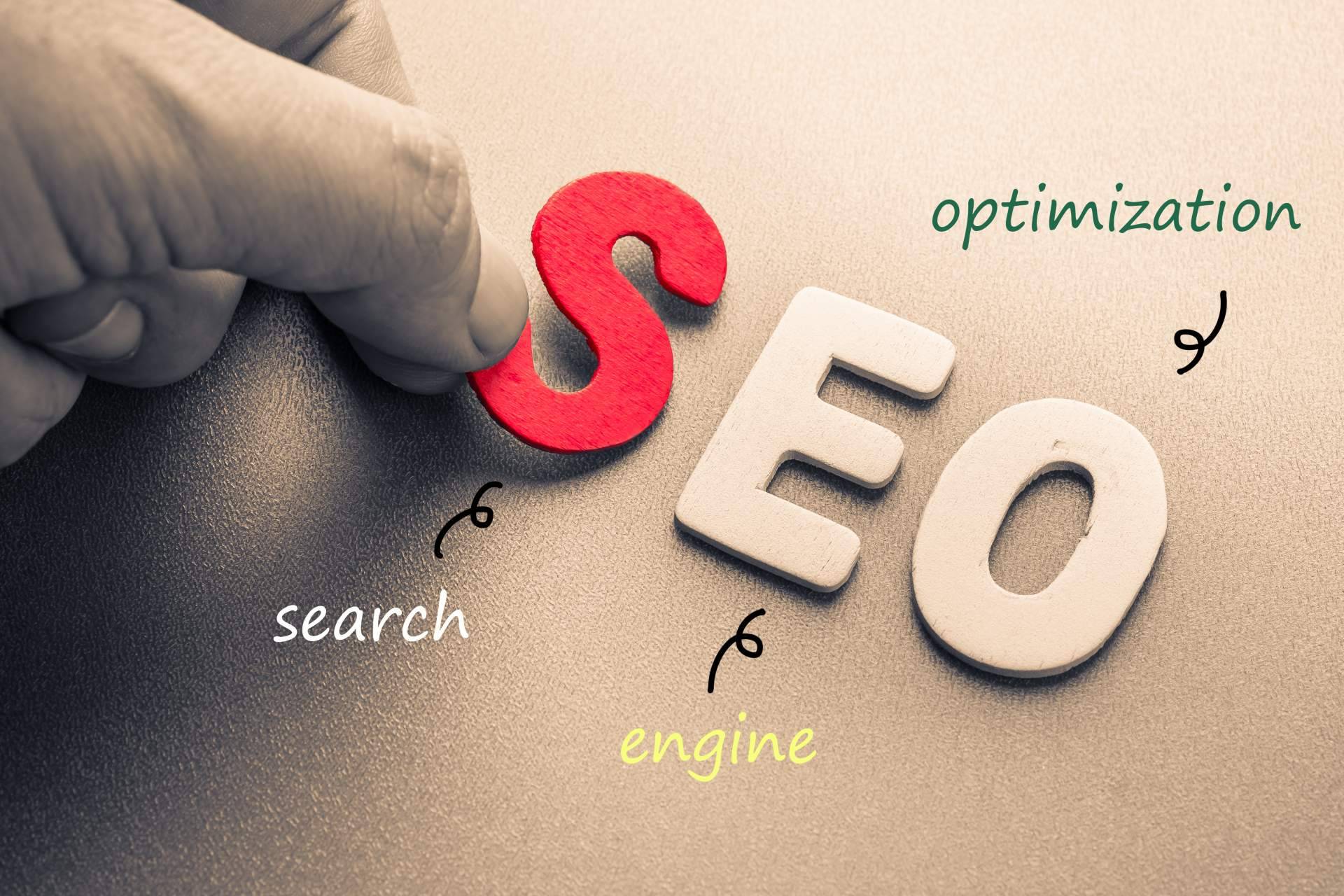 Una opción para aprender posicionamiento SEO y monetización con páginas web es TeamPlatino