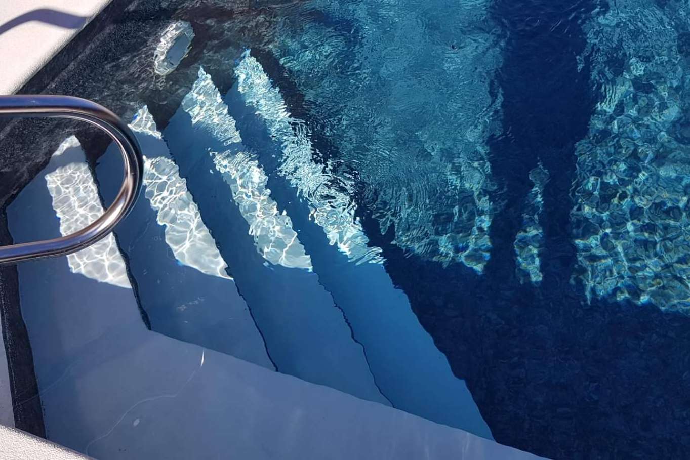 Una piscina sostenible es posible gracias a Esencial Pool