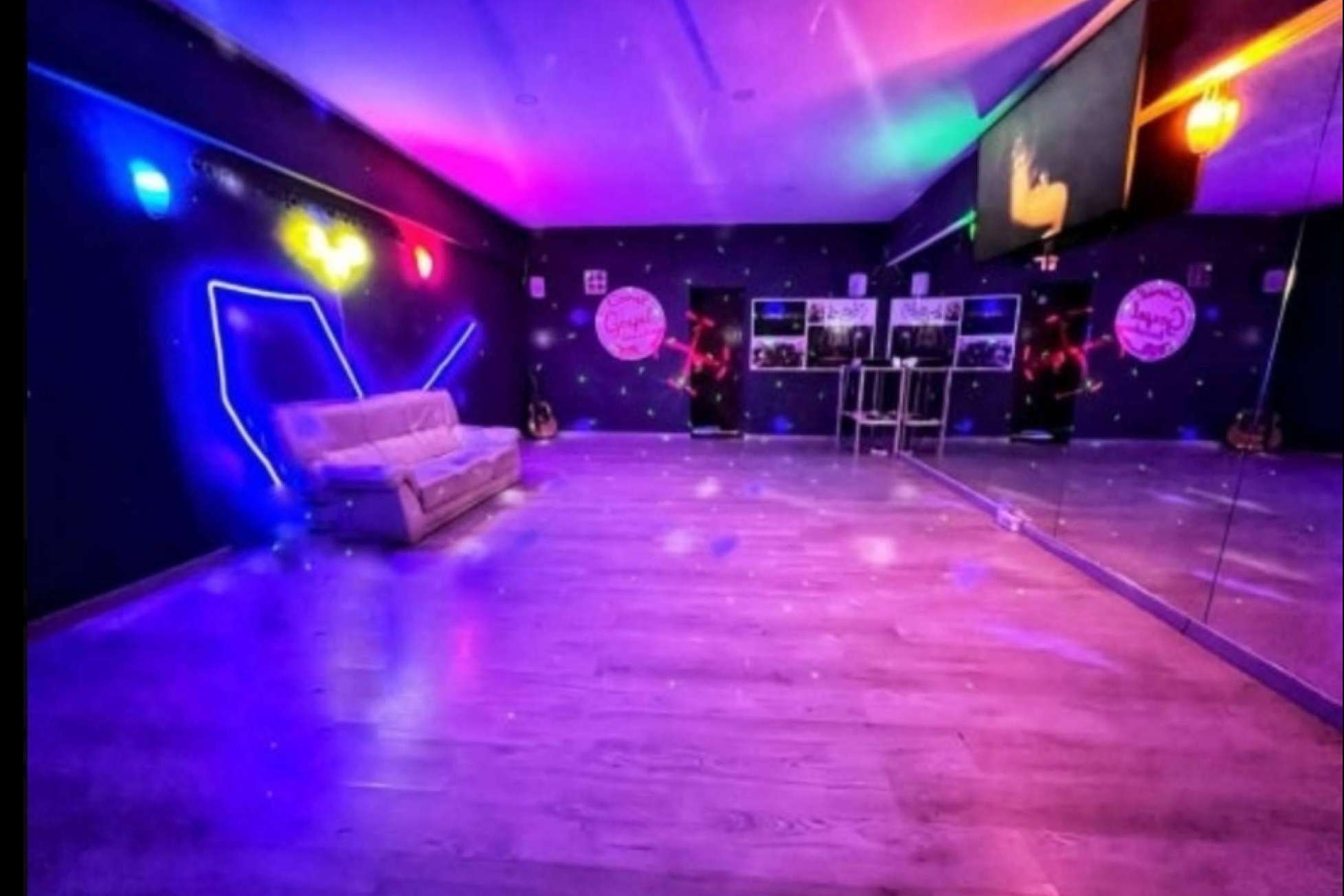 Celebrar fiestas de 18 cumpleaños en un local adaptado para ello