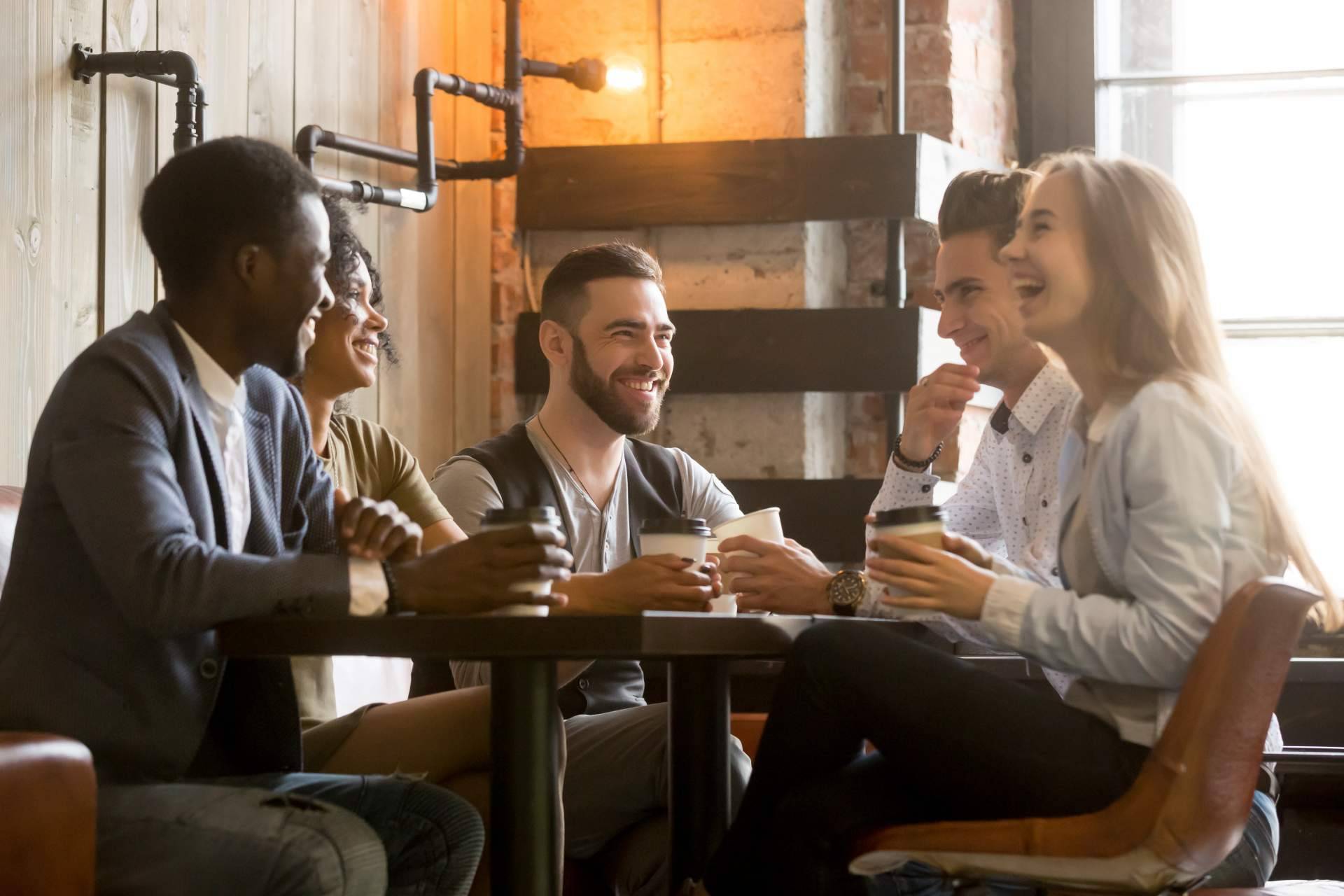 La calidad de las relaciones sociales y de la salud mental y física se ve afectada por la inteligencia emocional