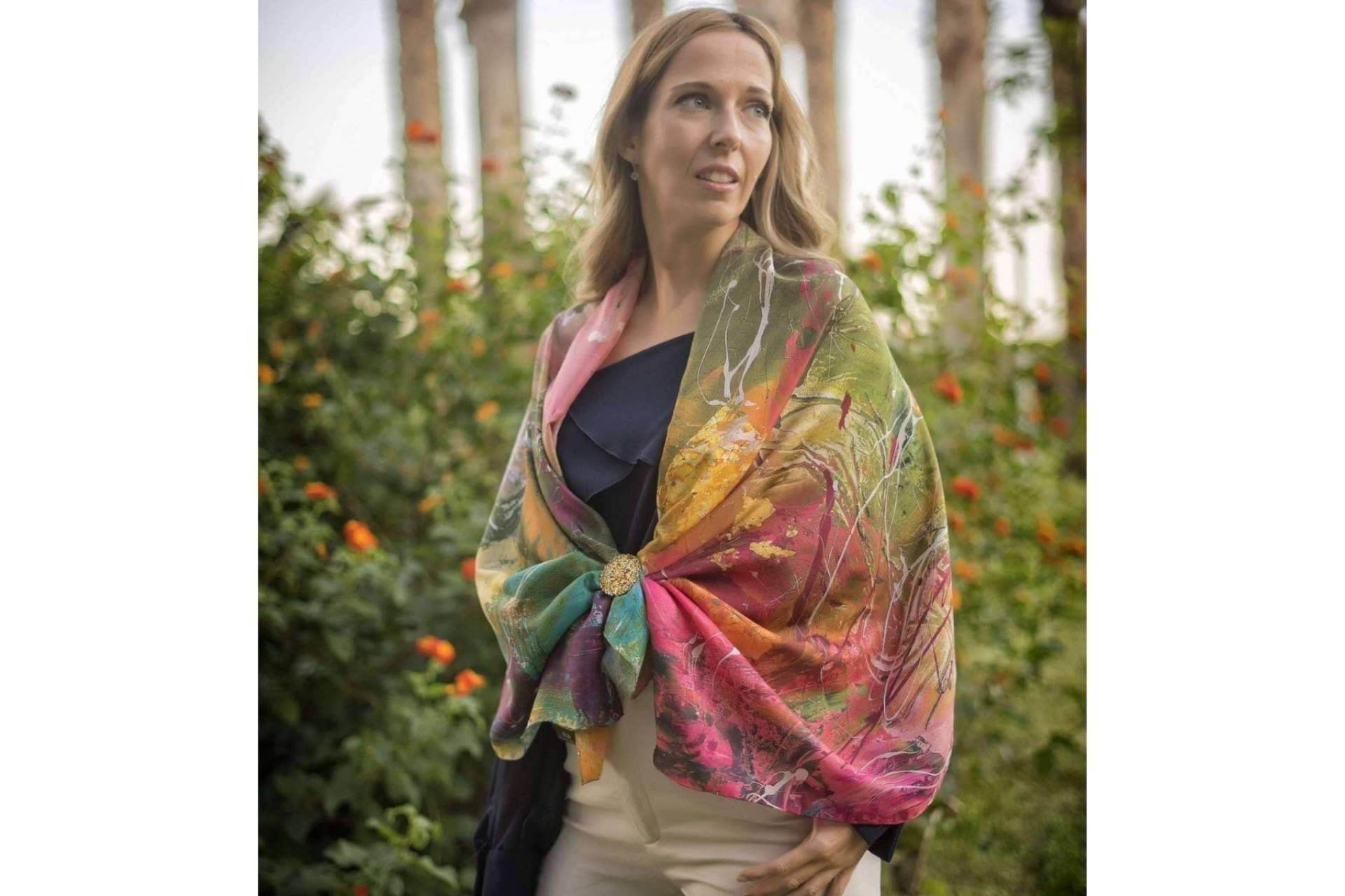 Full & Briss ofrece foulards y pashminas que desprenden arte