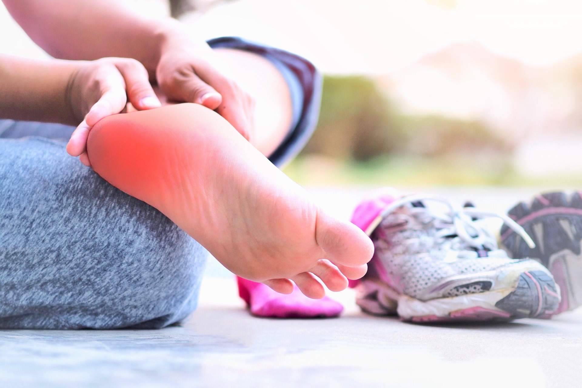 La Clínica Podológica M.O dispone de un equipo de especialistas para tratar la fascitis plantar