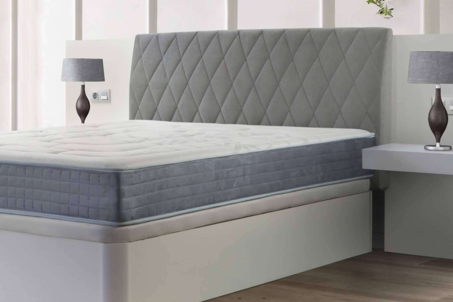 Home and Relax dispone de cabezales de cama tapizados que dotan al dormitorio de elegancia y comodidad