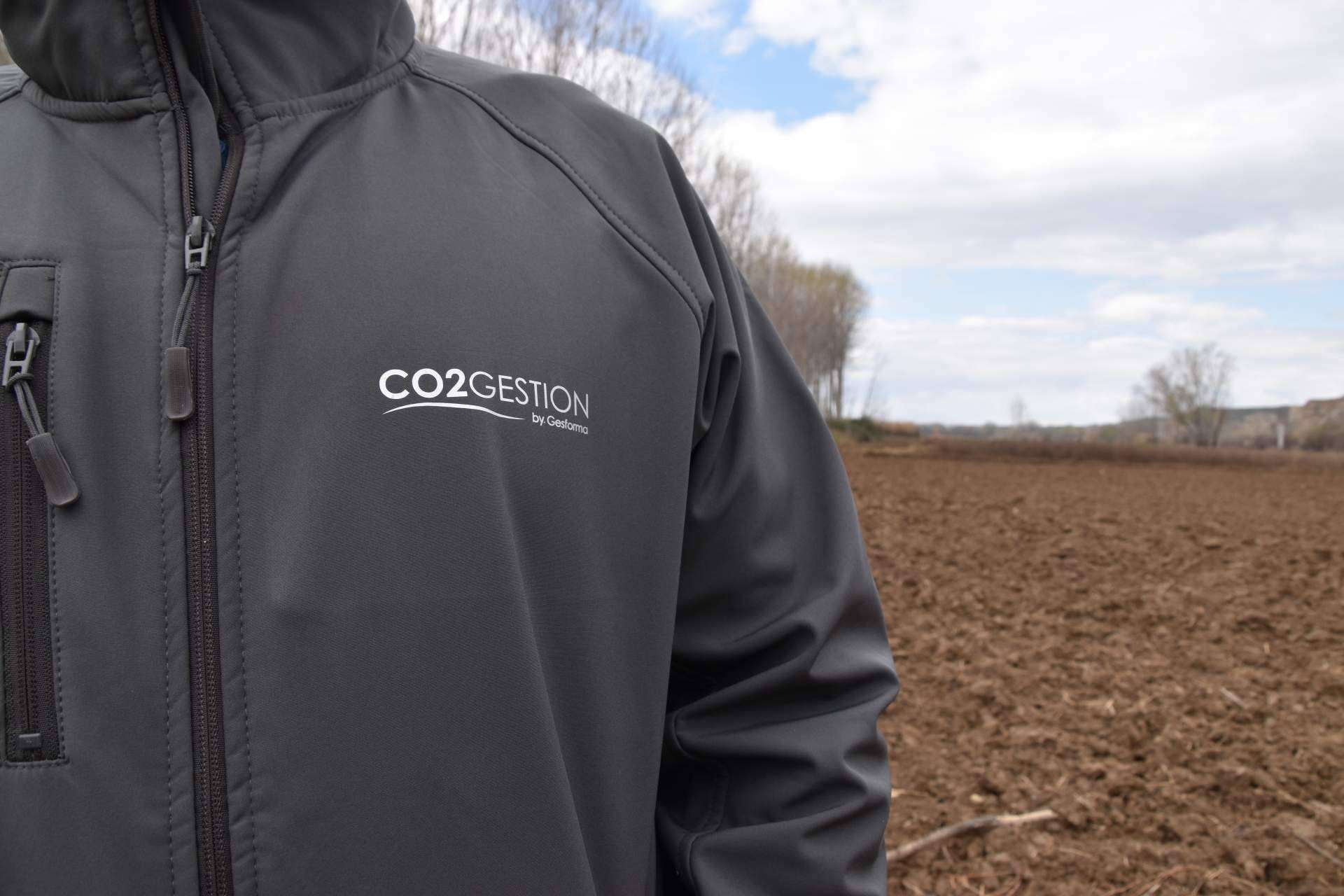 Apadrinar un árbol, la iniciativa que se une a la colaboración con las víctimas de la guerra Ucrania, mediante el cuidado del medioambiente