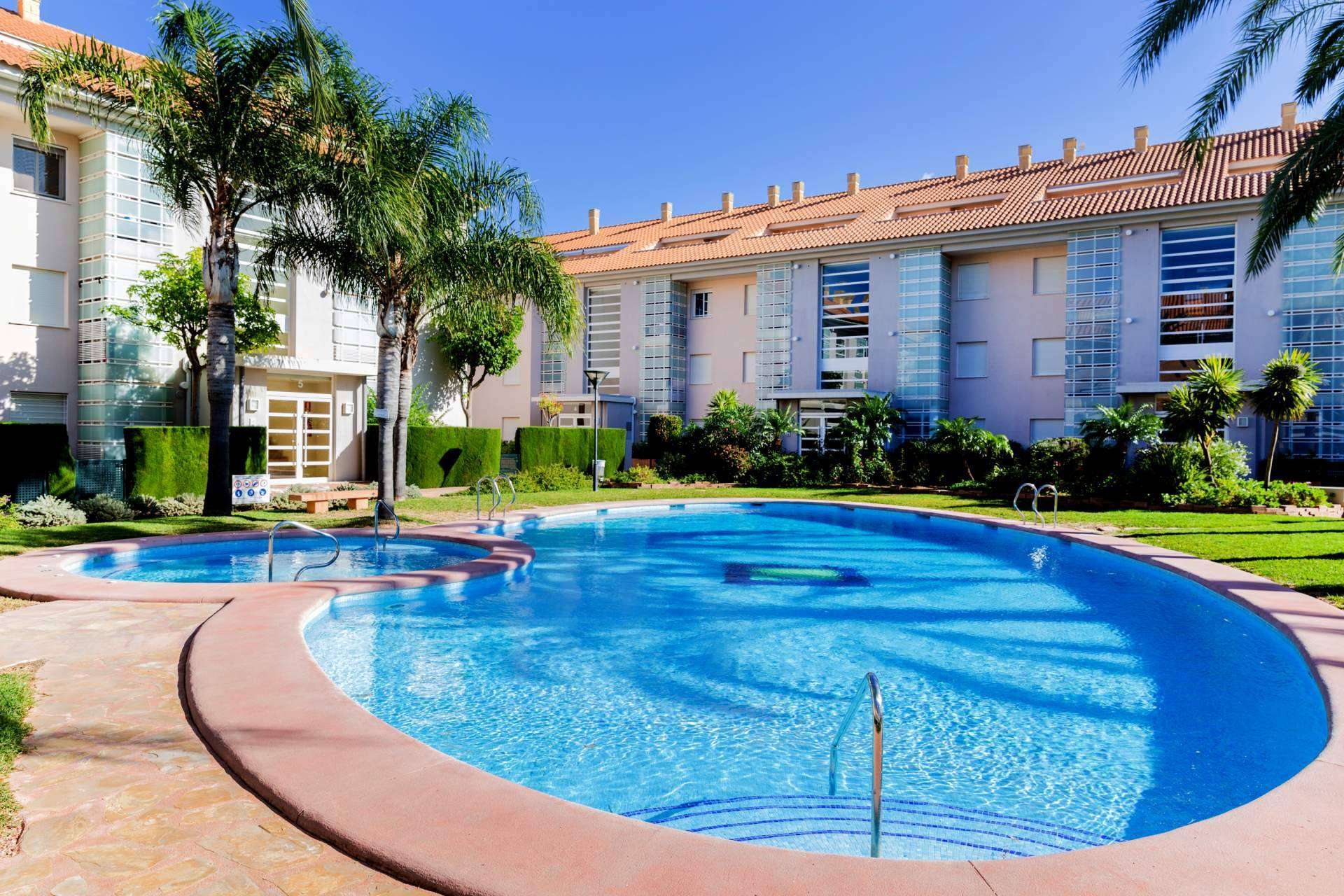 Casas de diferentes estilos para pasar unas vacaciones en Tenerife y Lanzarote, con Rock Rentals