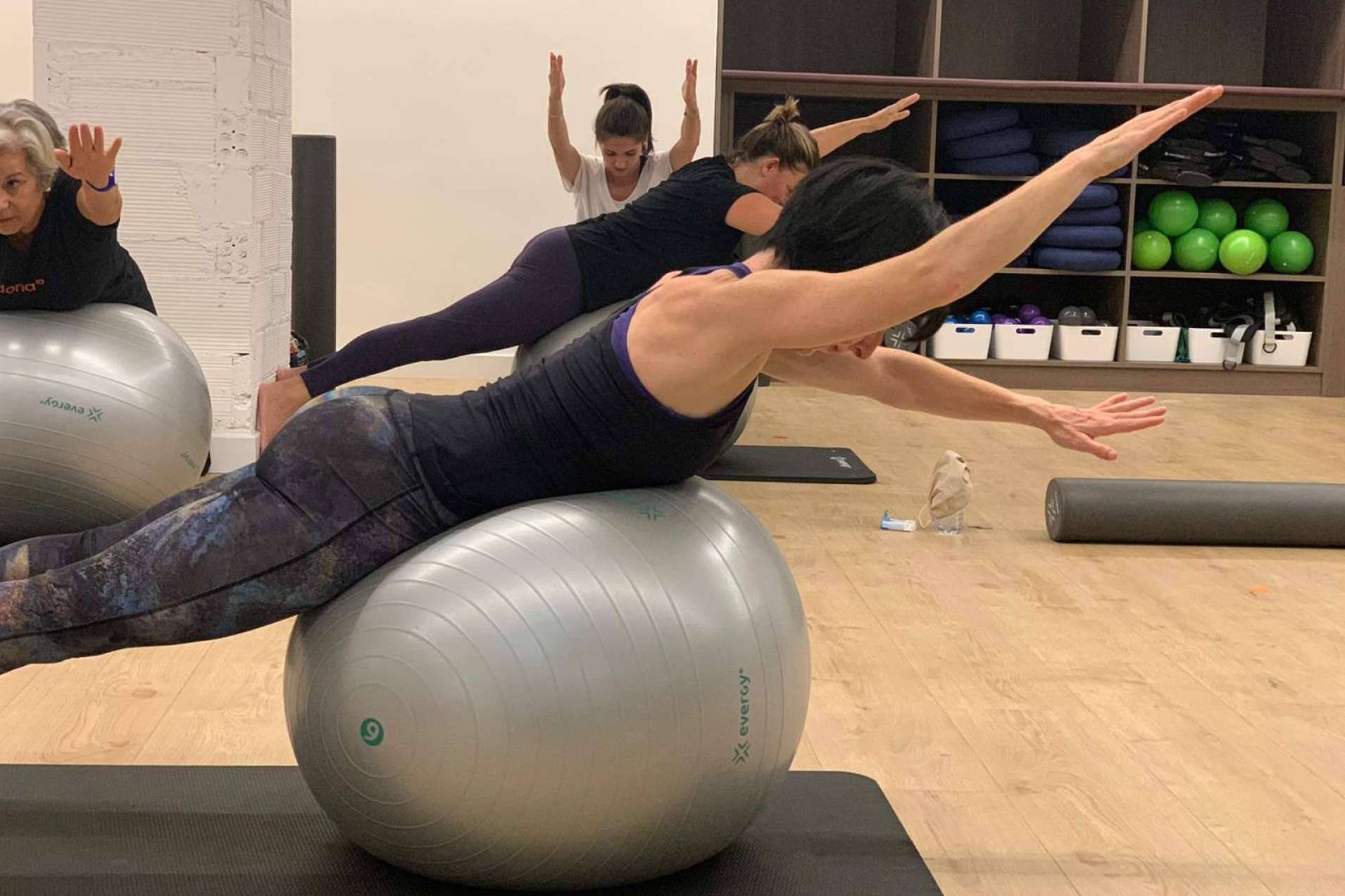 ¿Cuáles son los beneficios de abrir un centro franquicia Pilates10 en vez de abrir un estudio por cuenta propia?