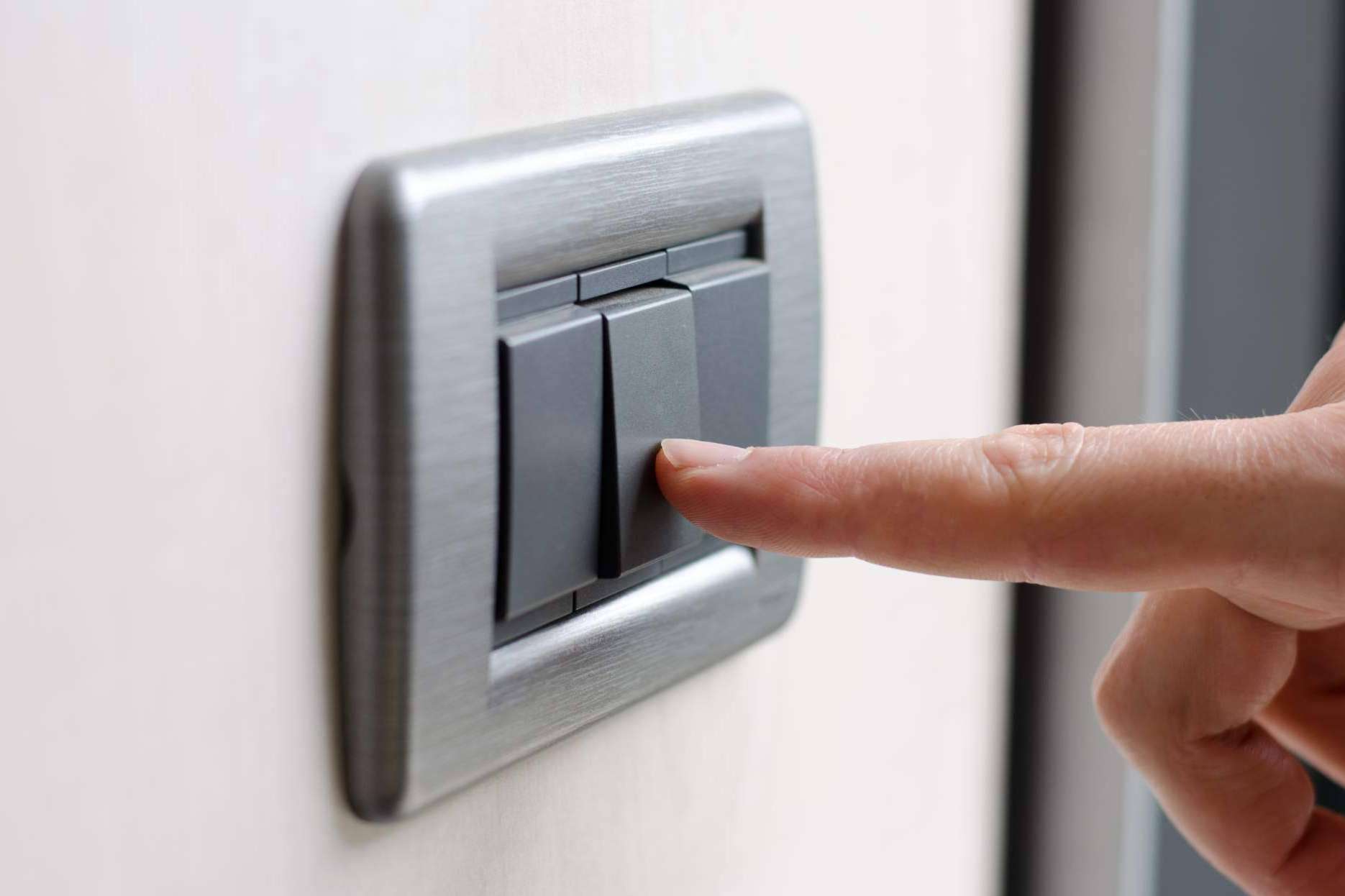 Grupo Distrelec Material Eléctrico dispone de interruptores Efapel y otro material eléctrico para instaladores