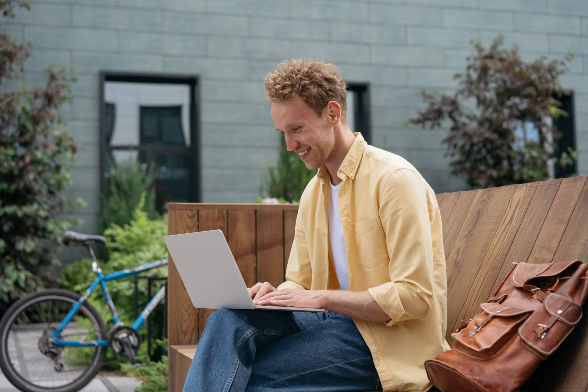 Cursos de formación continua para personal de gestión y servicios, con ASANPIS