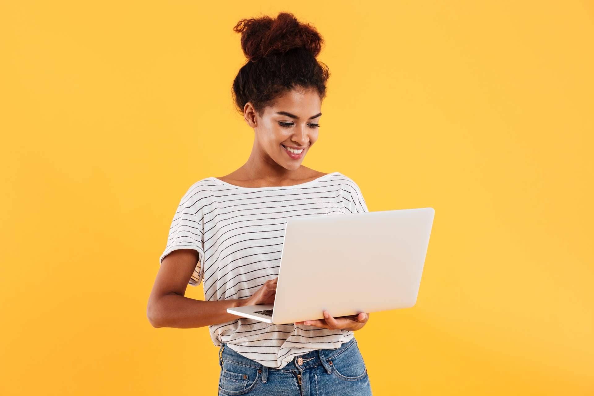 ¿Dónde cambiar la pantalla del Apple Macbook de todos los modelos? Reparar Ordenadores