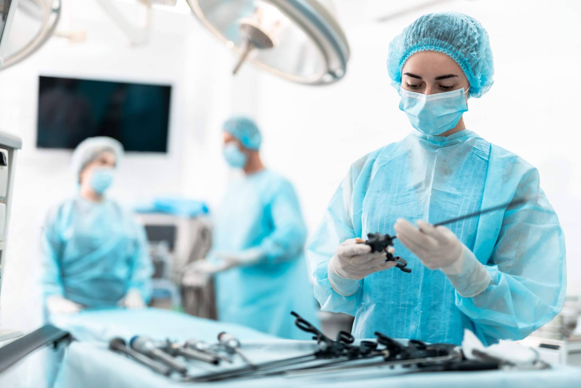 ¿Cuándo es necesaria una cirugía laparoscópica de la hernia de hiato?, según el Dr. Enrique Mena del Río