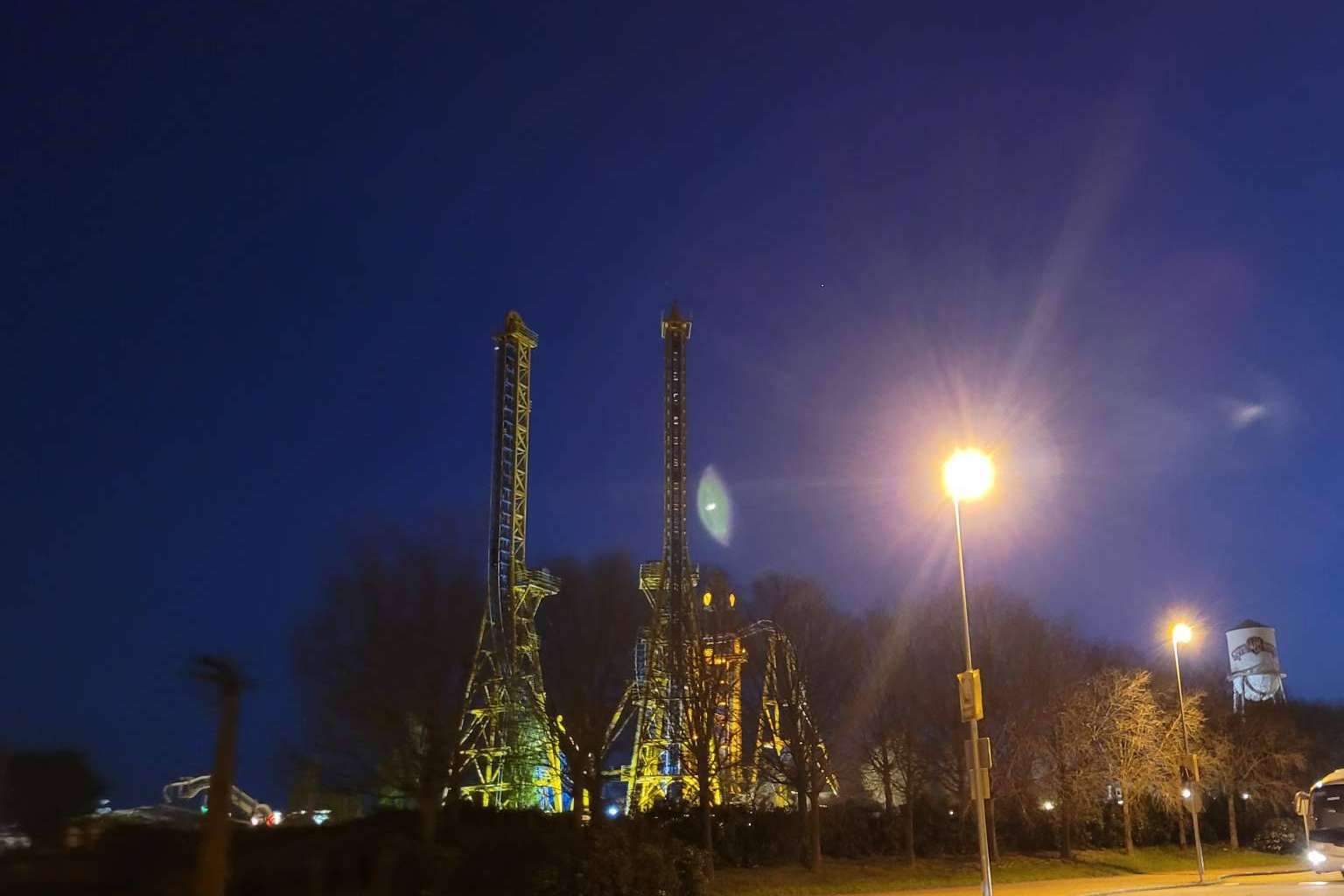 Los servicios de Taxis Madrid SUR para ir al Parque Warner