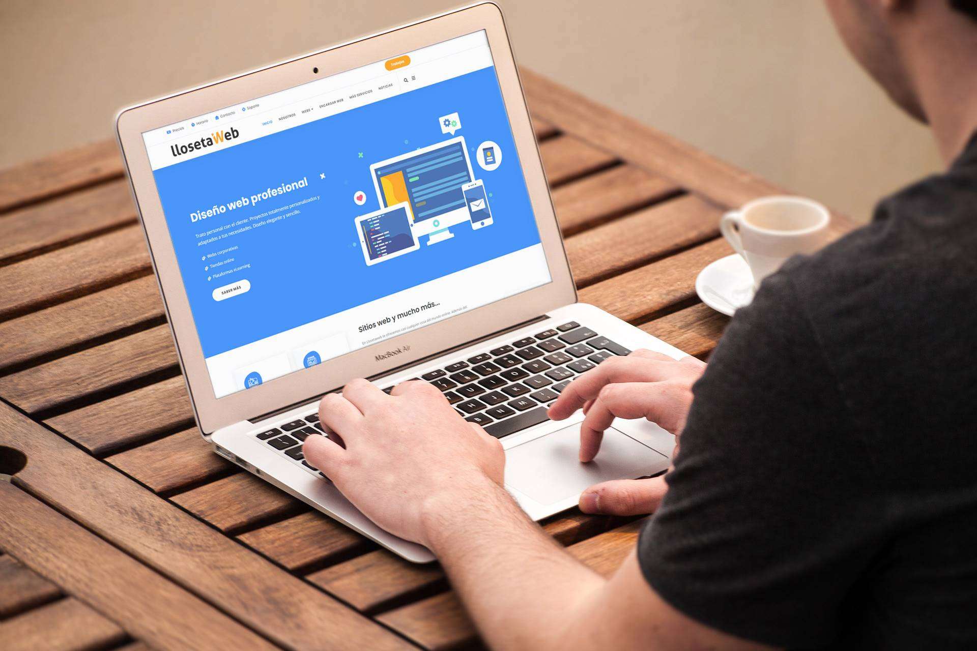 Llosetaweb expone la importancia de contar con una web para estar presente en el mundo online