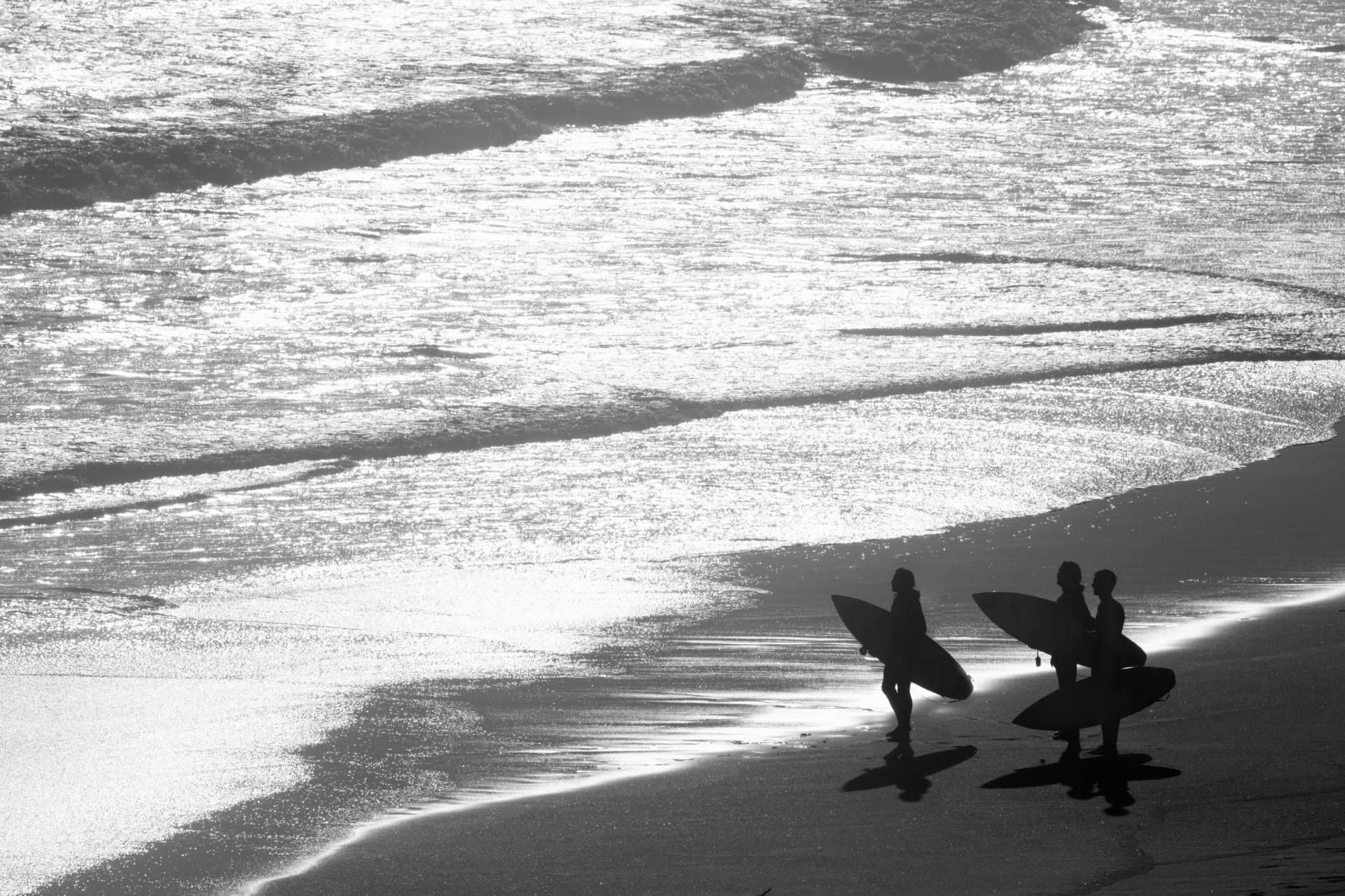 ¿Qué factores se deben considerar a la hora de escoger el traje de surf ideal?, por la tienda especializada Watsay