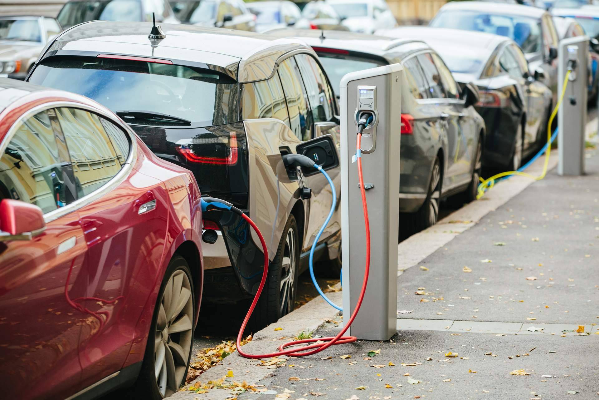 Instalar un Wallbox en casa es una de las maneras más fáciles de ahorrar con un coche eléctrico