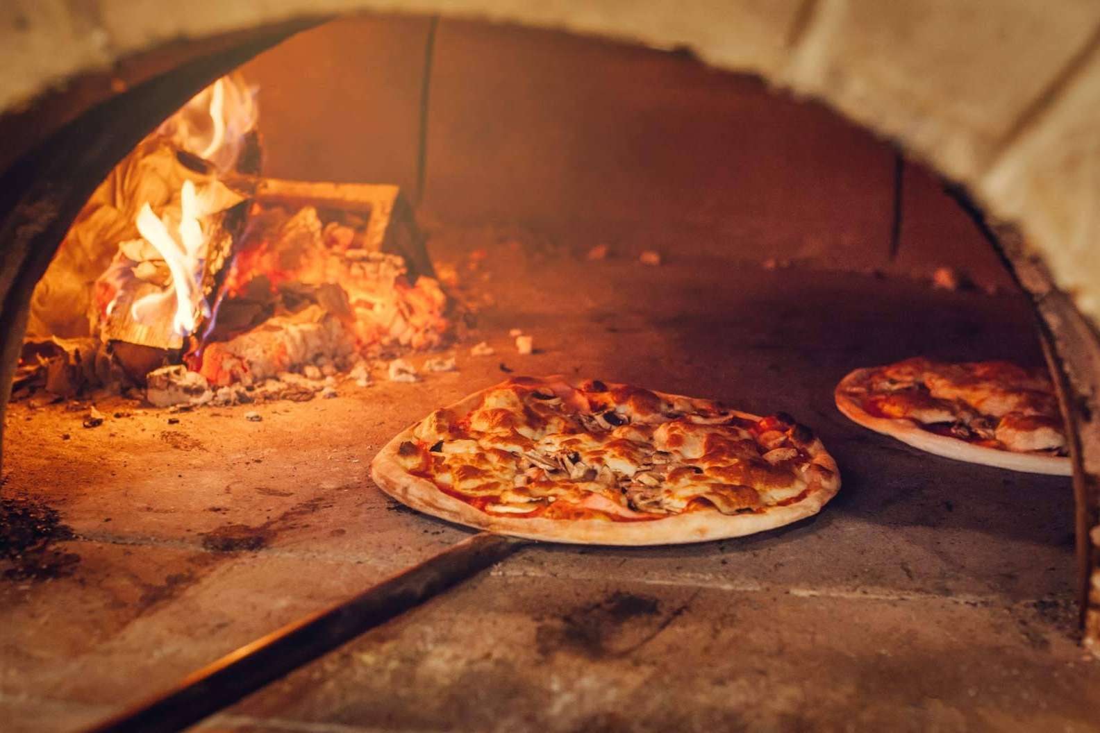 Probar el sabor de la gastronomía italiana en Mozzarella e Basílico
