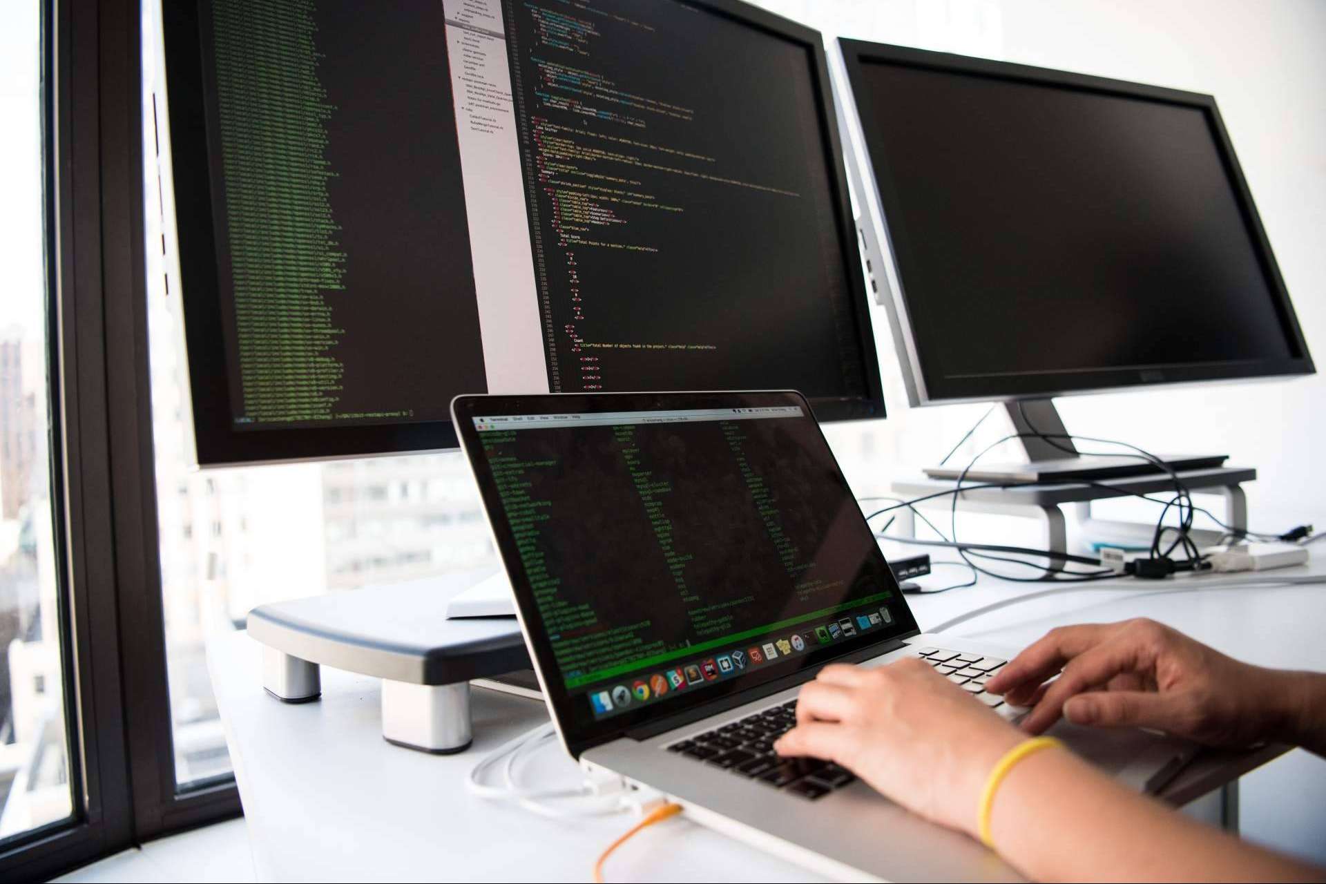 ¿Por qué es importante la integración informática mediante programación específica?