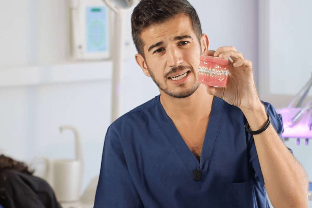 La calidad humana y profesional de sus odontólogo, una de las principales características de Dental Ever, un centro especializado en ortodoncia infantil