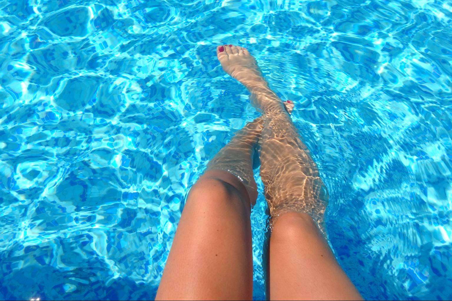 Un remedio para piernas cansadas por el calor, el gel de Laboratorios Dicadia