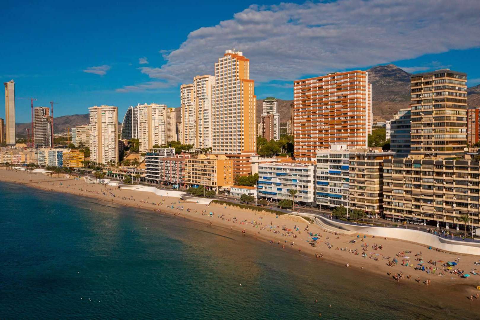 La inmobiliaria Pedro Torres 10x ofrece viviendas en Benidorm y comarca