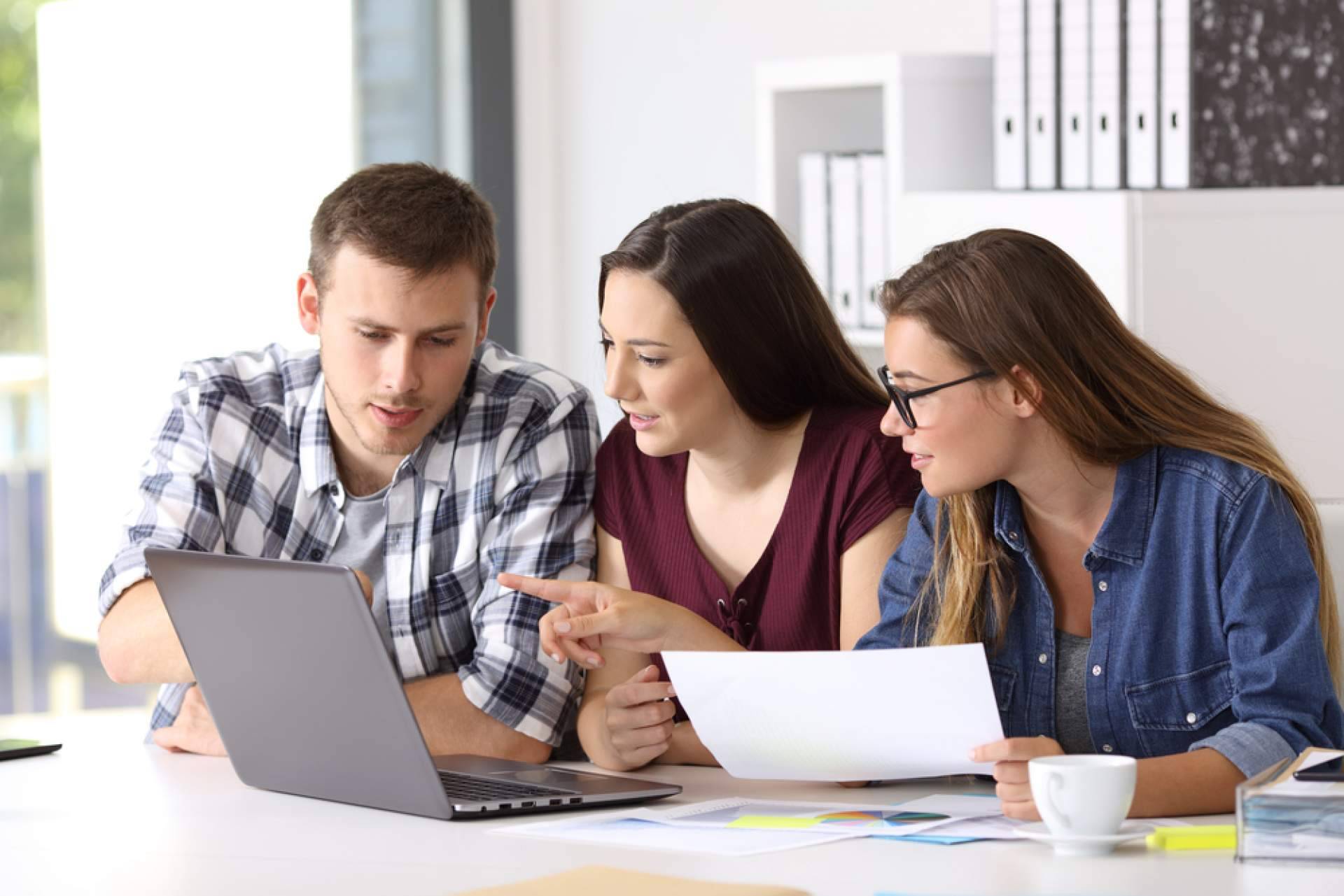 La creación y almacenamiento de informes económicos facilitada por el software de gestión Profiture