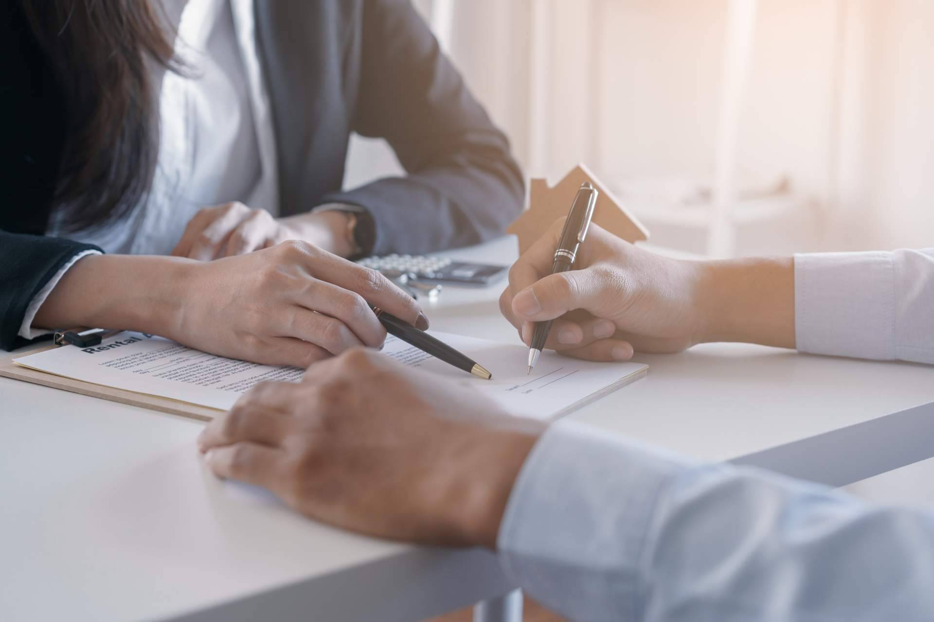 La asesoría legal especializada en la compraventa de inmuebles