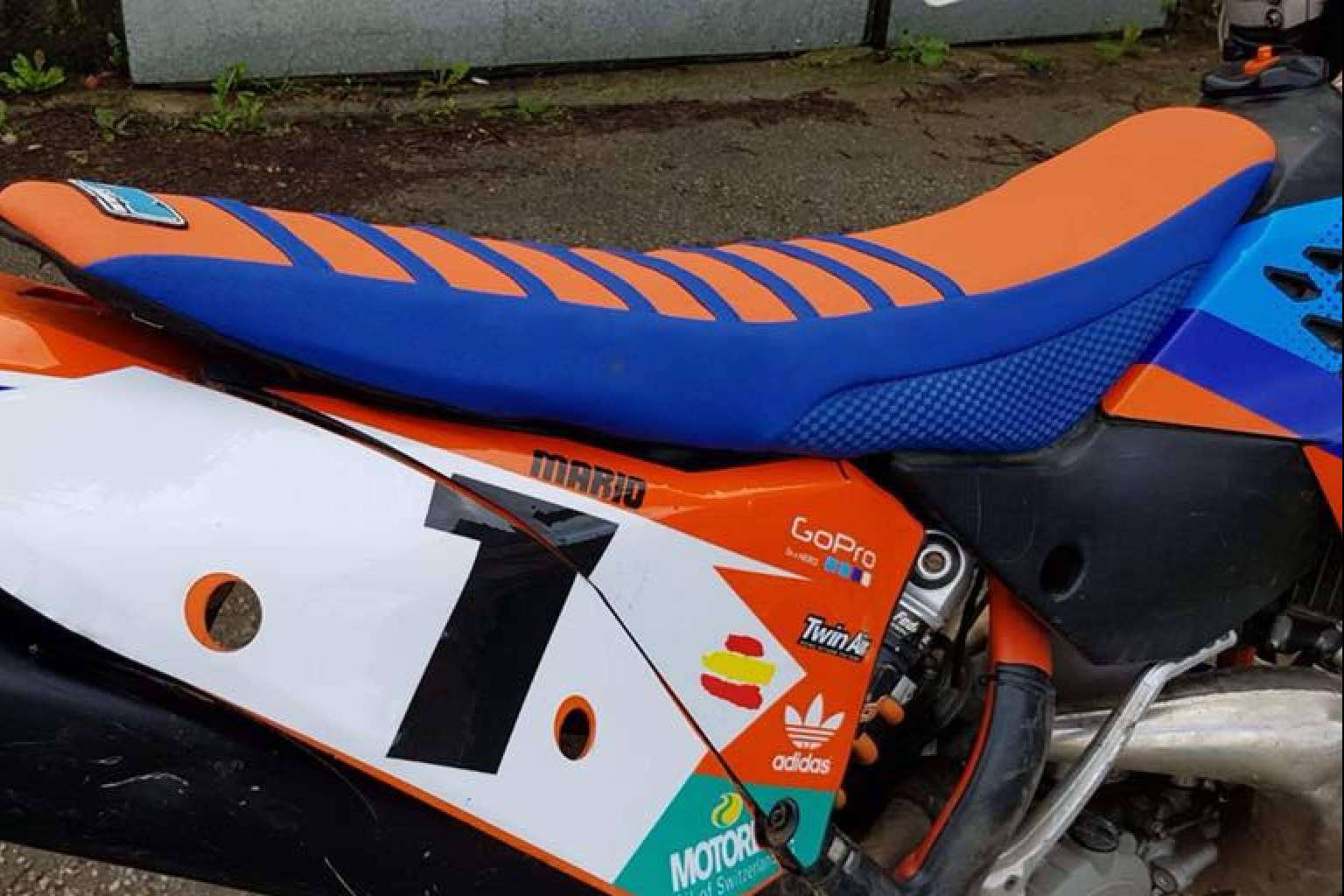 JM-FUNDAS expone las características de los asientos de moto