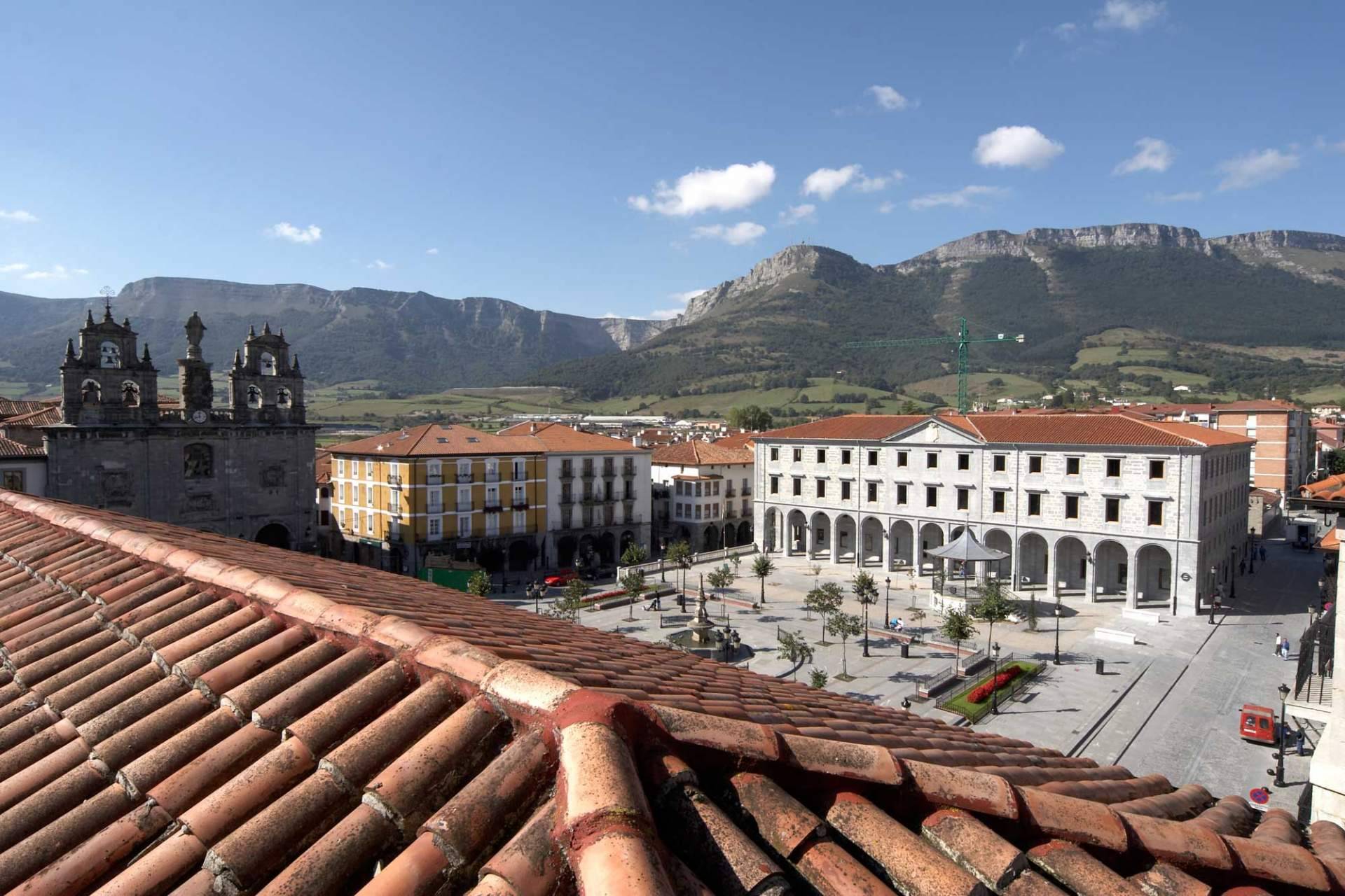 En pleno casco histórico de la ciudad de Orduña se puede disfrutar de un menú degustación