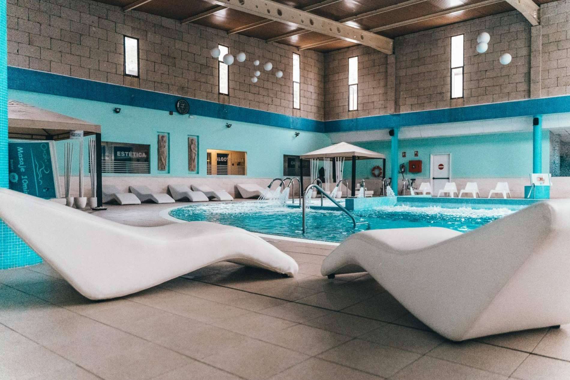 En el spa Aqua Club Termal se puede acceder a uno de los mayores circuitos termales de Tenerife y a diferentes tratamientos para la salud, la belleza y el bienestar