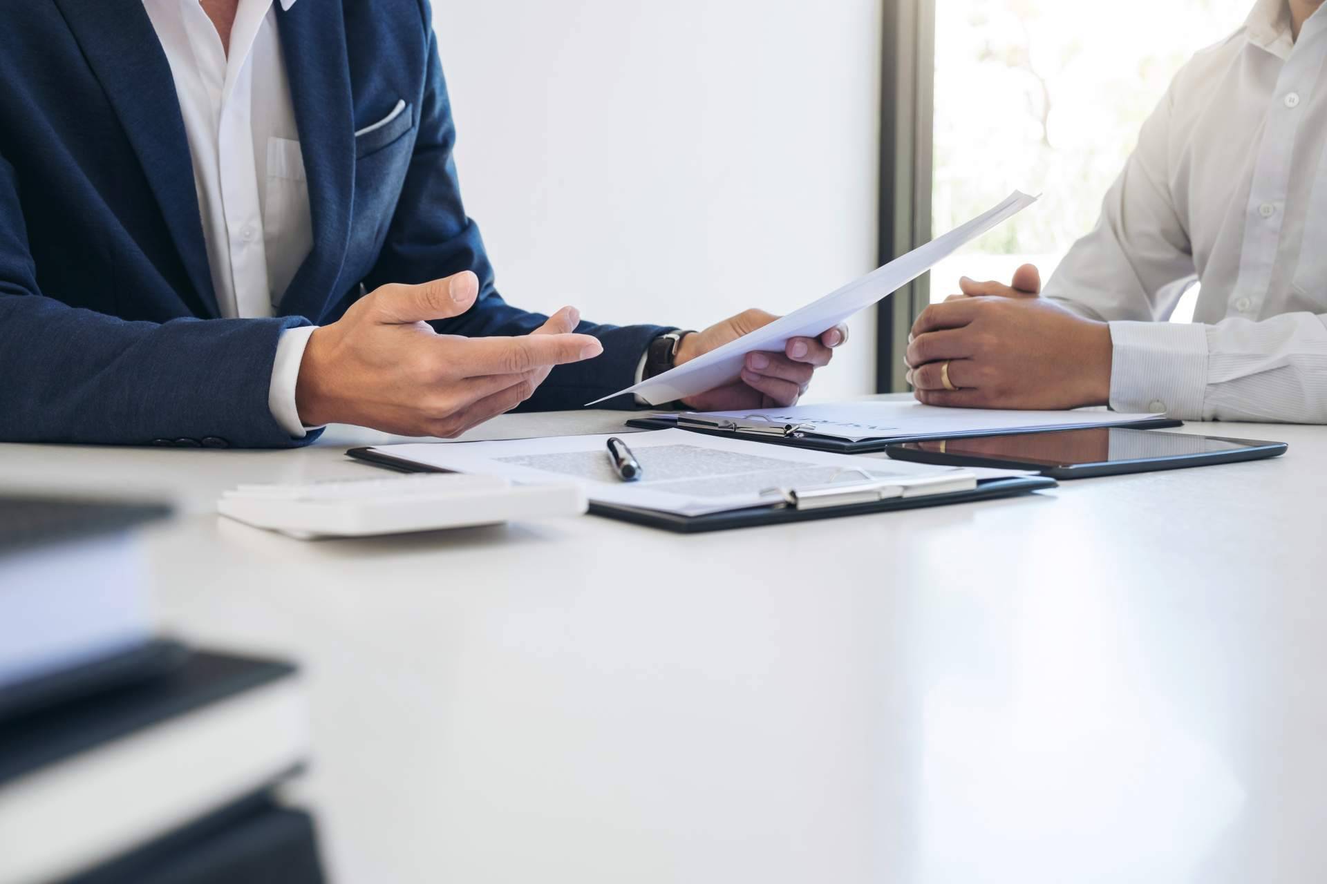 Es necesario la reinvención y valoración de los servicios en el sector de la asesoría