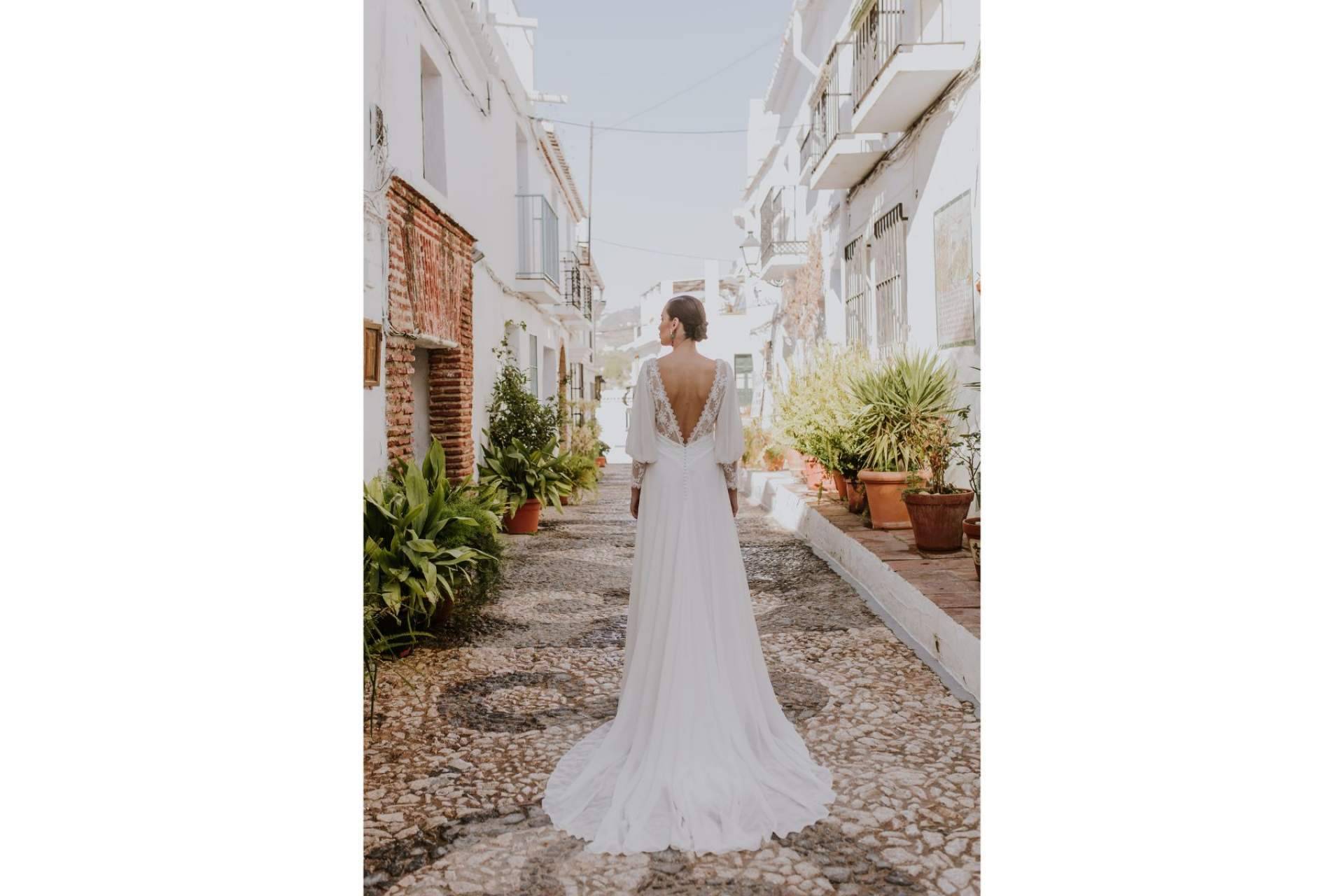 Personalización en vestidos de novia de la mano de Silvia Fernández