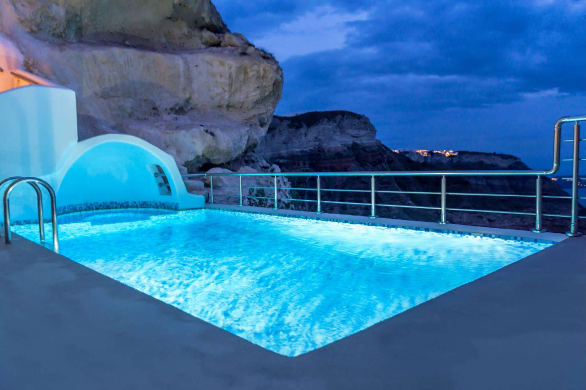 Los focos para superficies de piscinas de Warmpool