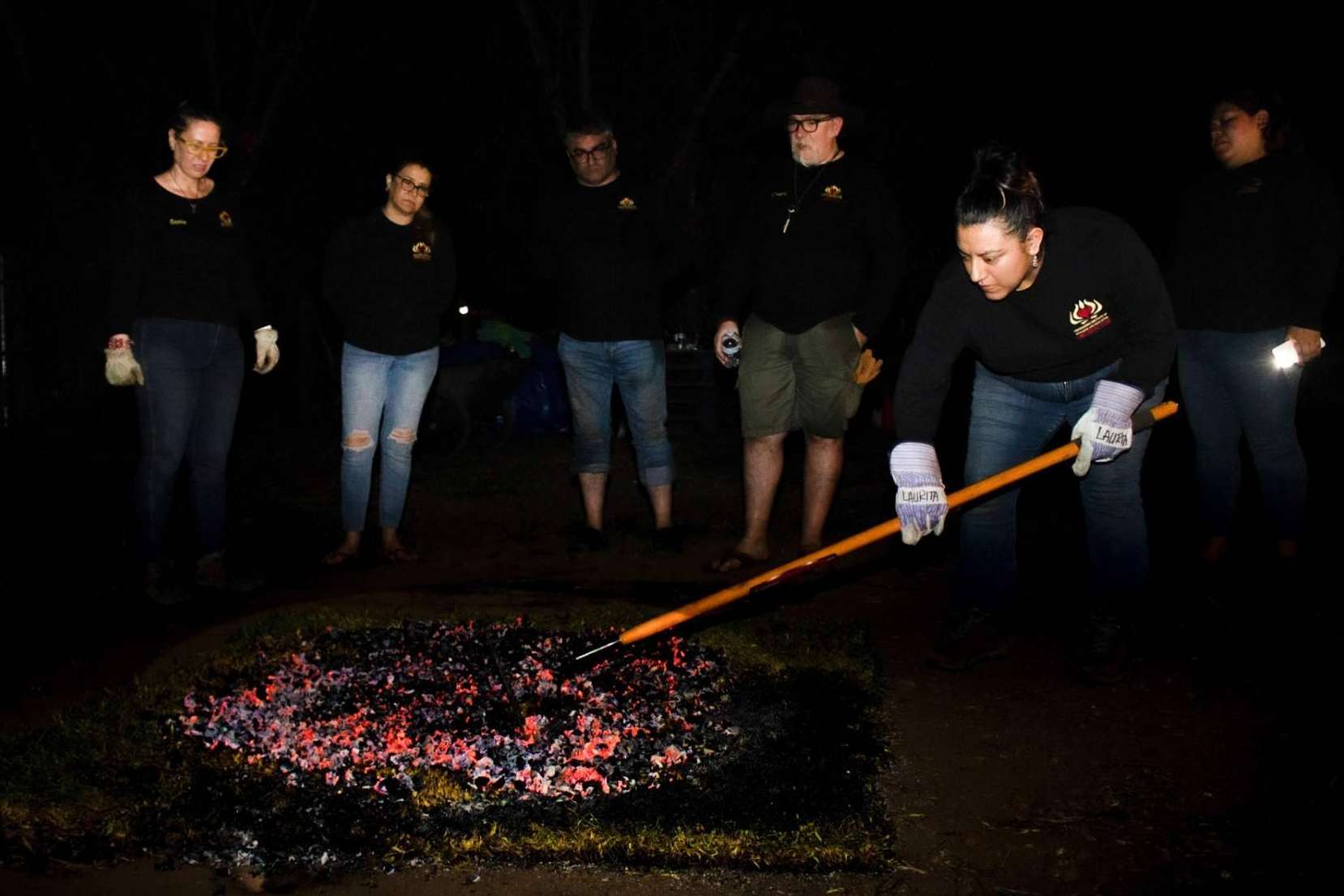 Los profesionales del coaching usan como herramienta la metodología de alto impacto y firewalking