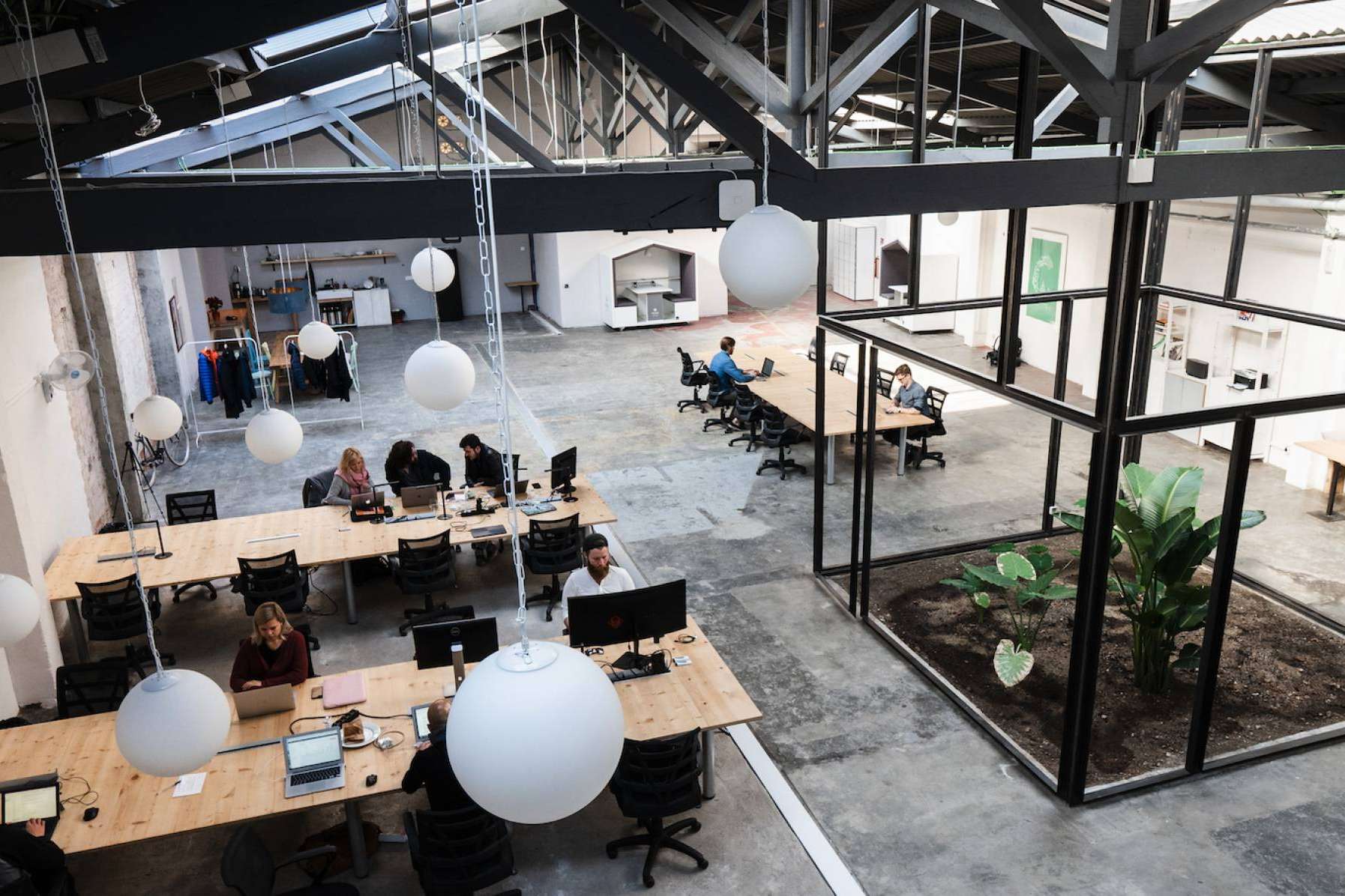 Encontrar oficinas de manera rápida en Barcelona, de la mano de Sitandplug