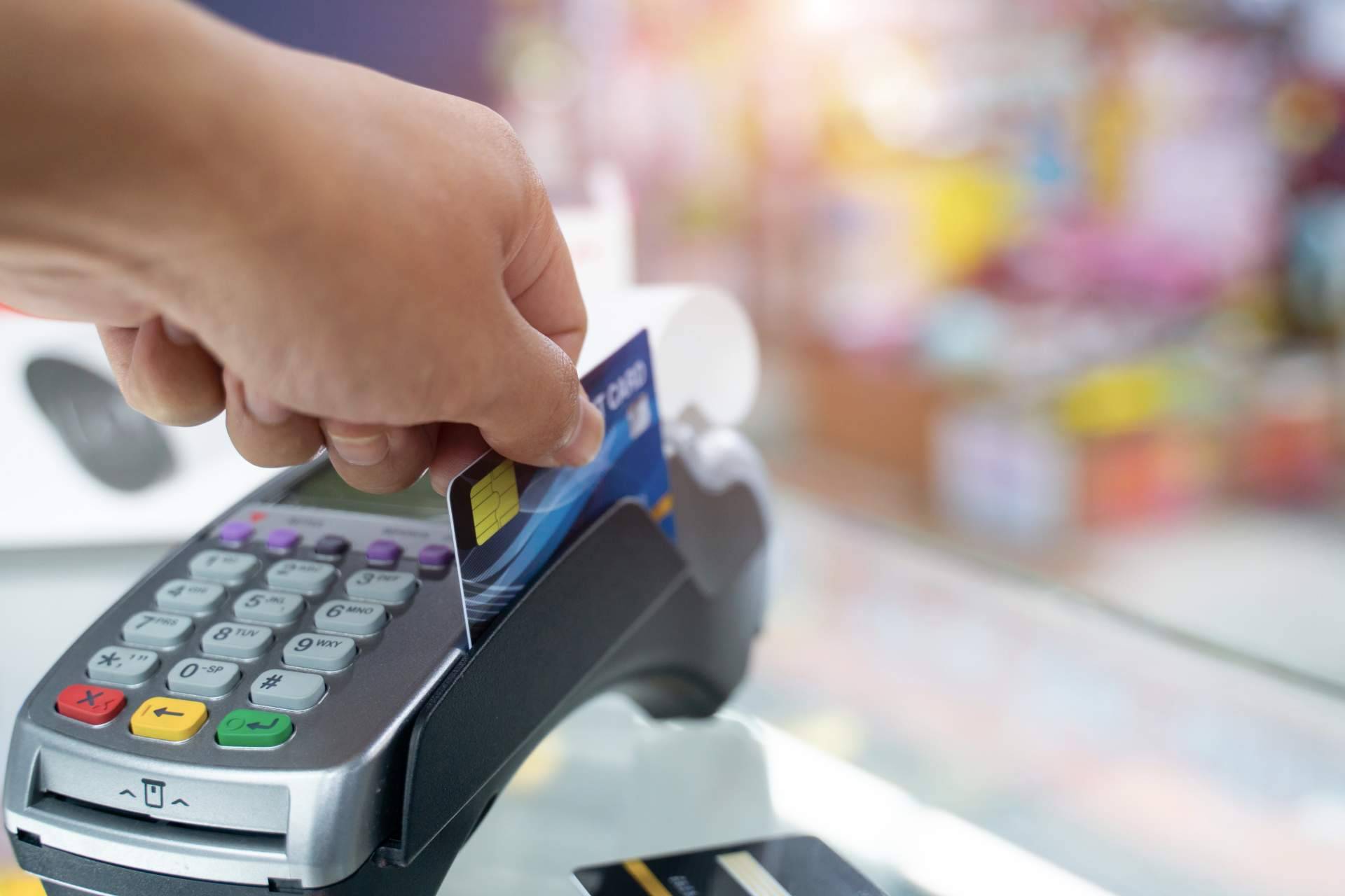 ¿A quién afecta la reclamación de créditos y tarjetas revolving?, por Dual Asociados
