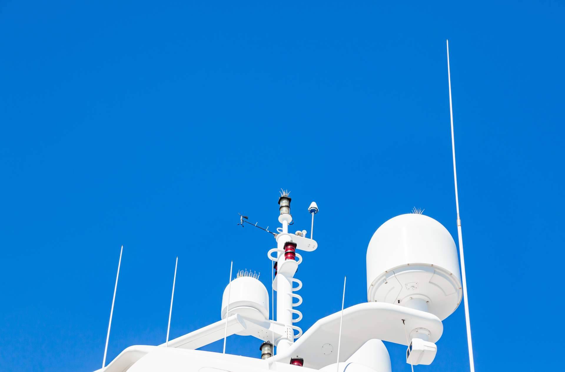 Antenas de televisión y satelites para embarcaciones, con ForBoat.eu