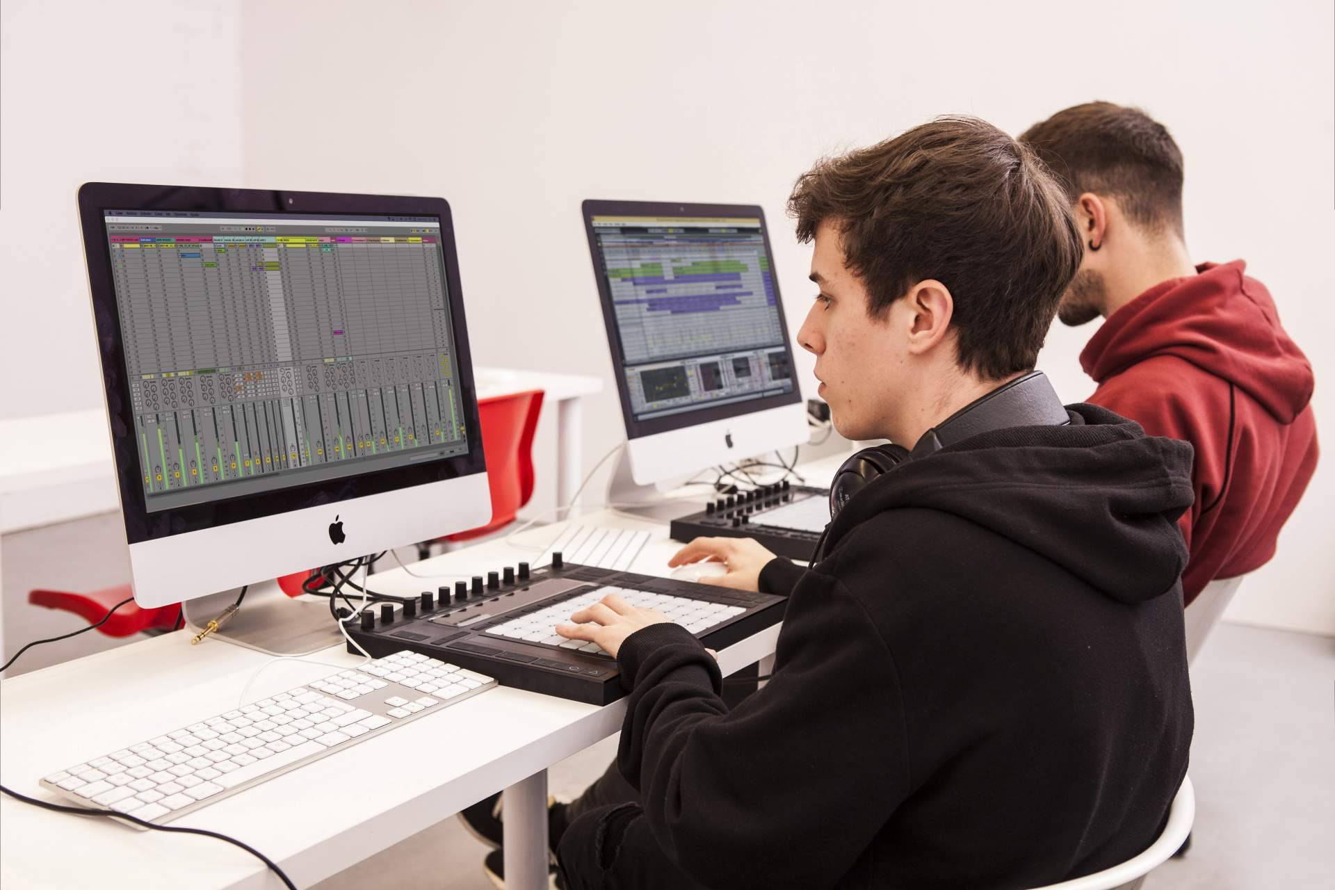 Formarse en un curso de producción musical electrónica a través de Eumes