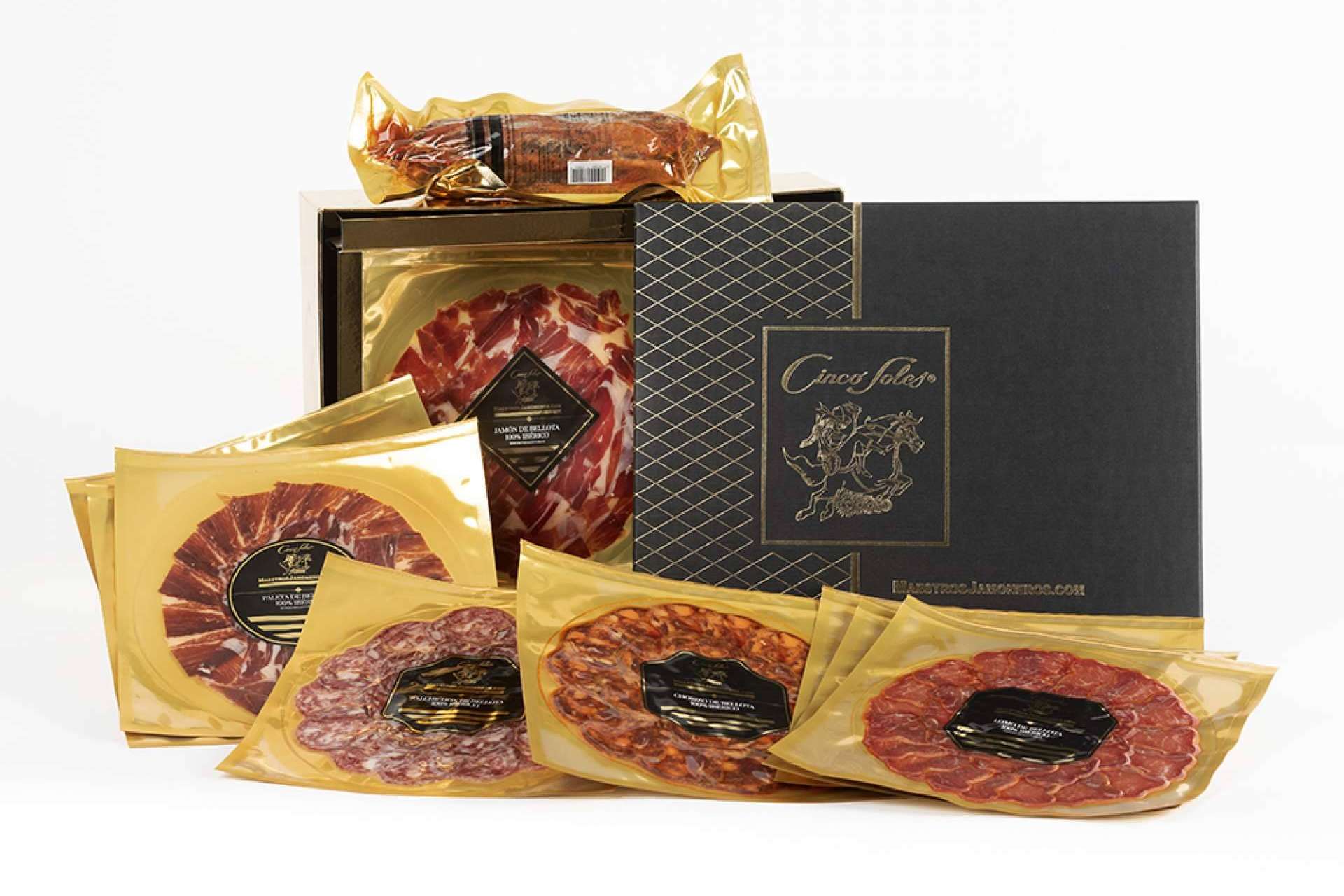 Uno de los regalos corporativos más buscados para esta Navidad son los lotes de Jamón de Bellota ibéricos cortado a cuchillo de Maestros Jamoneros