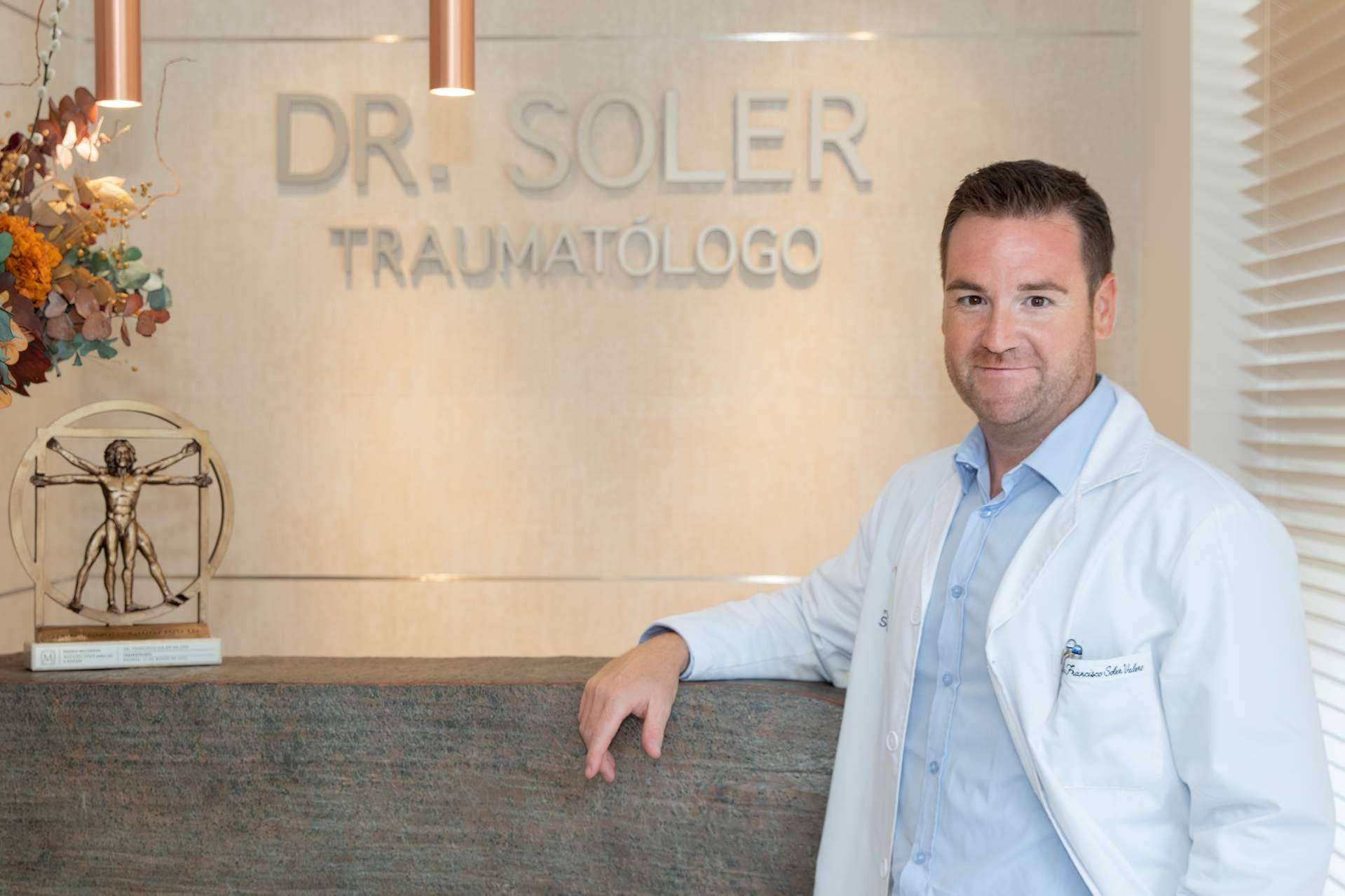 La exclusiva técnica mínimamente invasiva de colocación de prótesis de cadera del Dr. Soler Valero