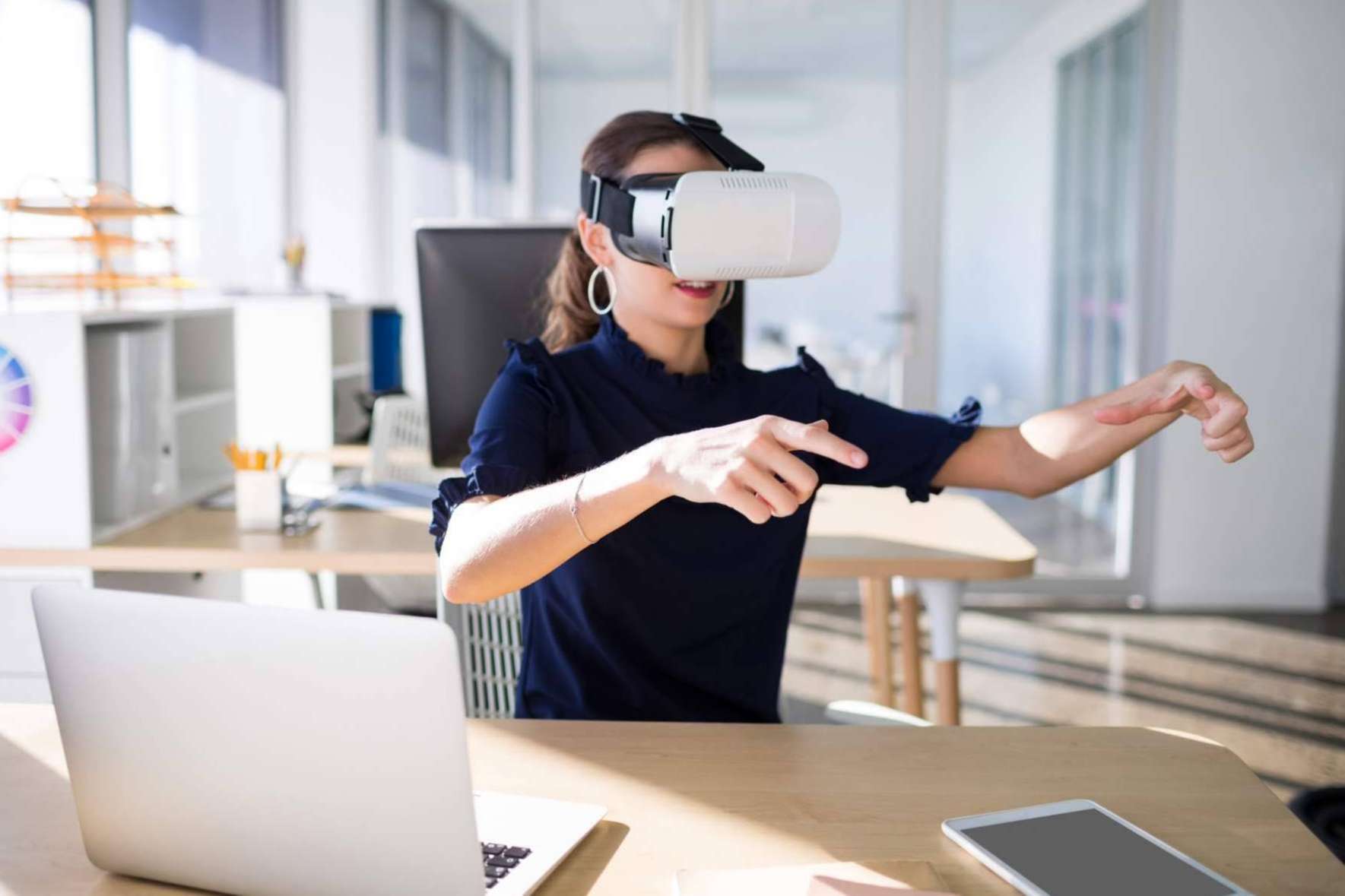 ¿Qué características presenta la asistencia remota de Innovae?