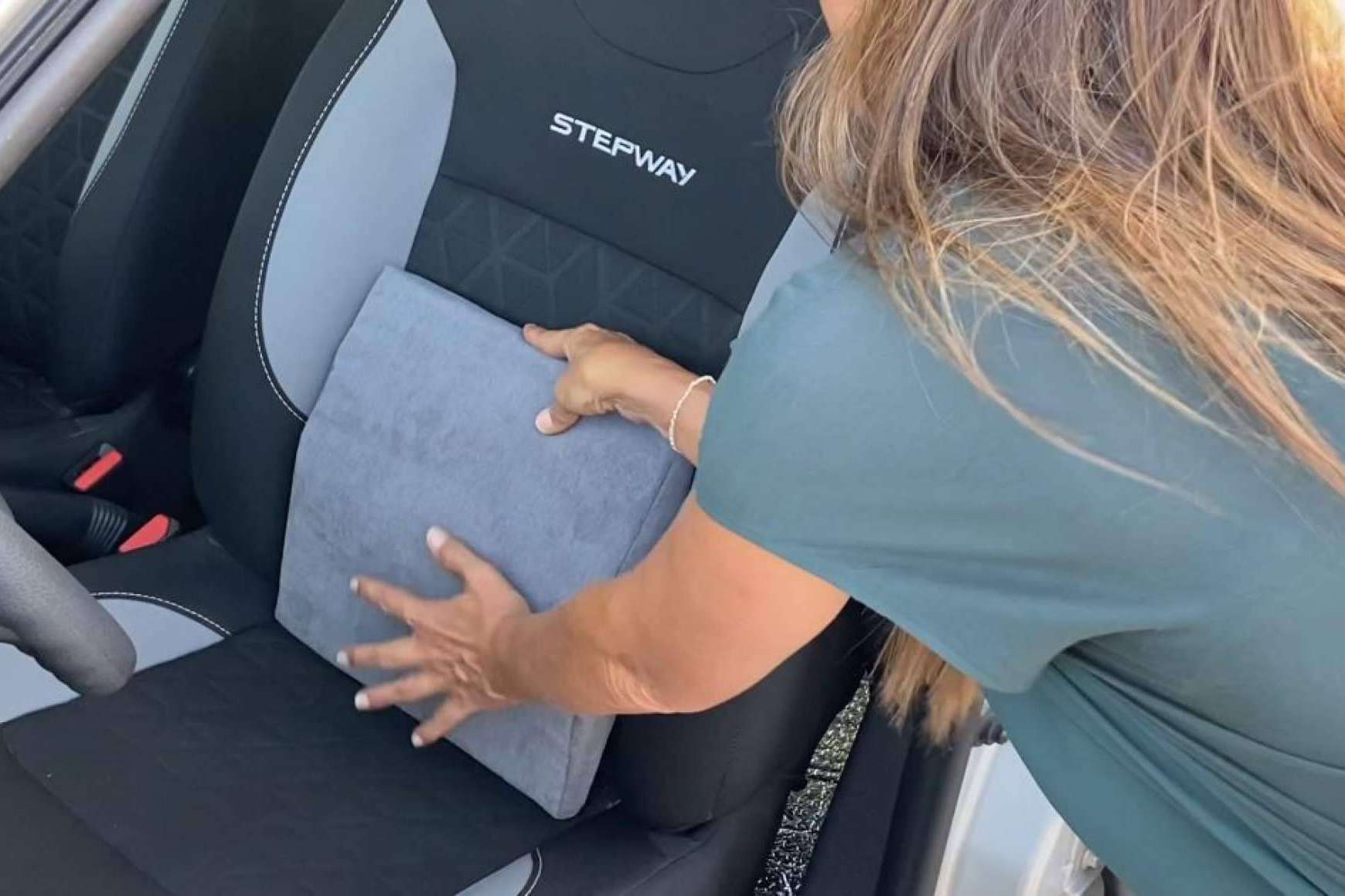 Mejorar la postura y disminuir la fatiga al conducir de la mano de Actineck LumbCar