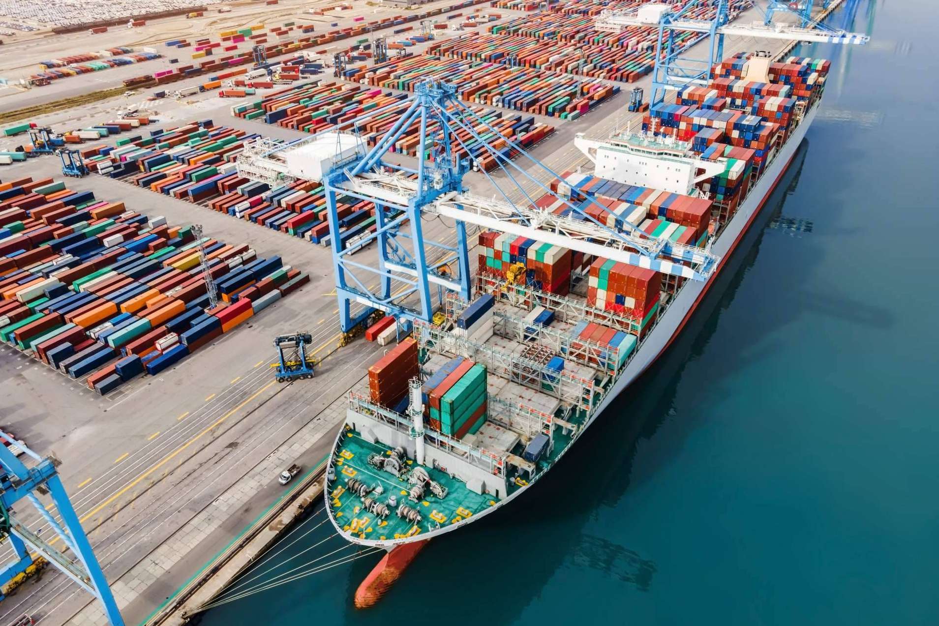 ¿Por qué el colapso del puerto de Shanghái elevará los precios de los productos?