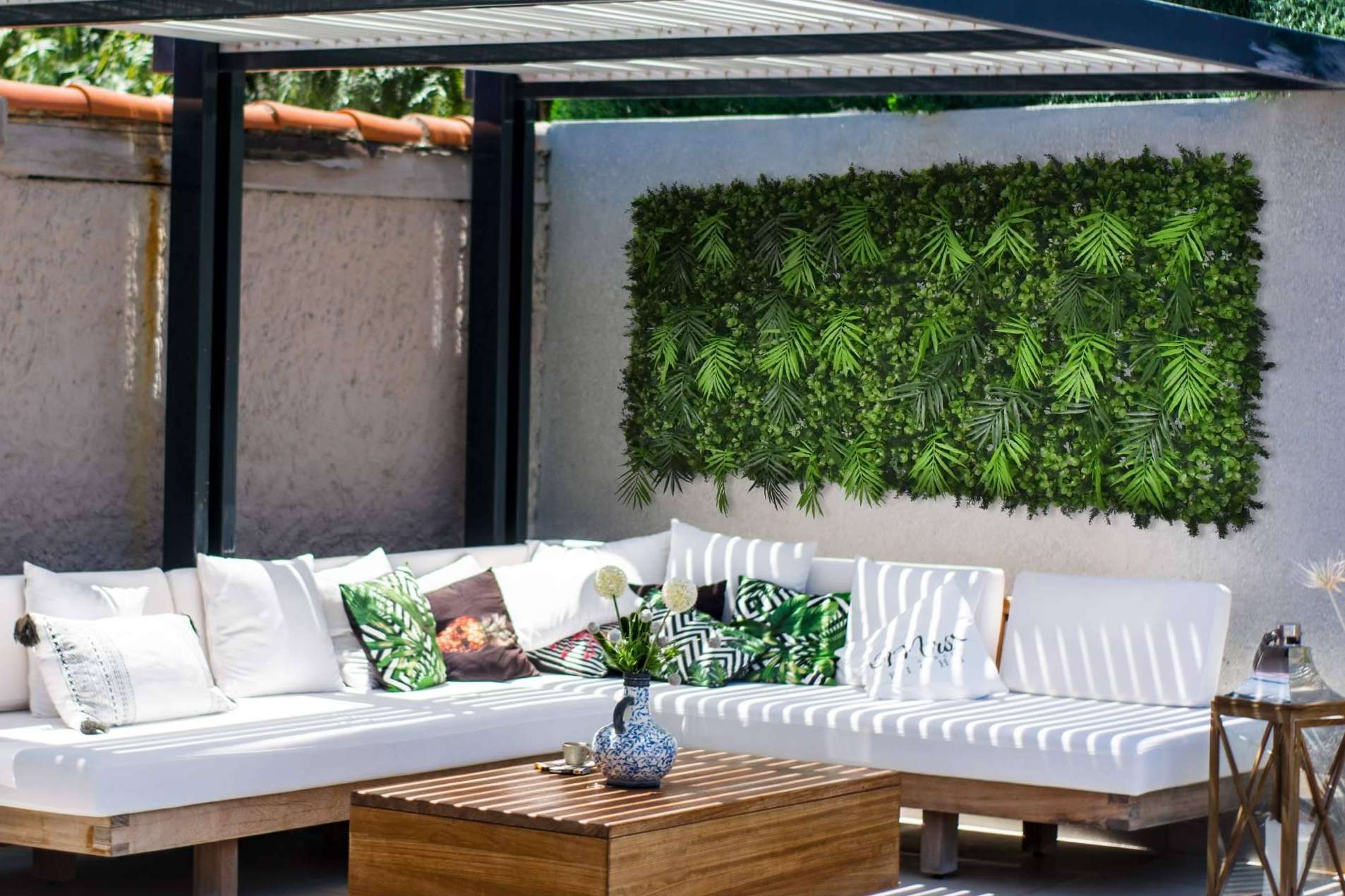 Instalar un jardín vertical artificial en casa con JardínVertical.es