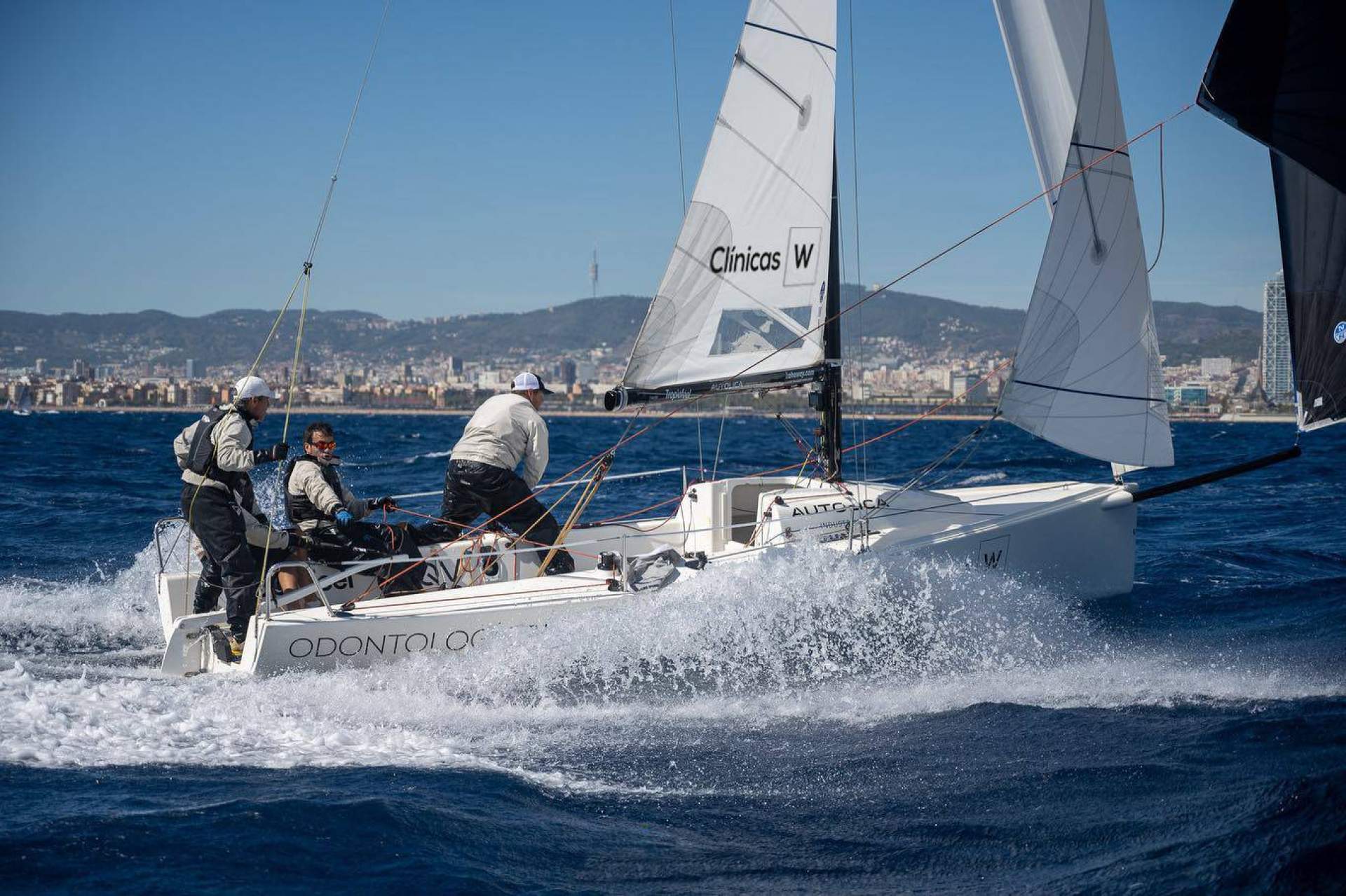 'Clínicas W Sailing Team', el nuevo equipo de regatas que se estrena en el mundial de J70