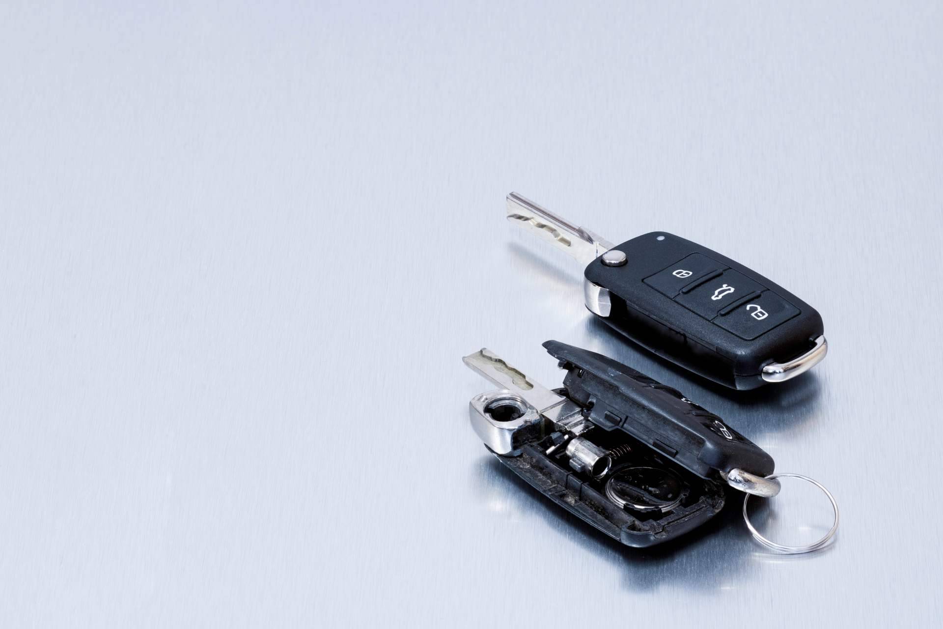 El taller de EGINER se ocupa de las reparaciones y copias de las llaves del coche